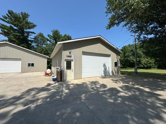 1993 single family home for sale at 57890 425th Street in New York Mills, MN — 5 bed, 2 bath (photo 9 of 51)