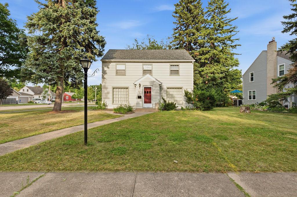1002 10th Street S, Moorhead MN 56560 - Photo 2 of 27