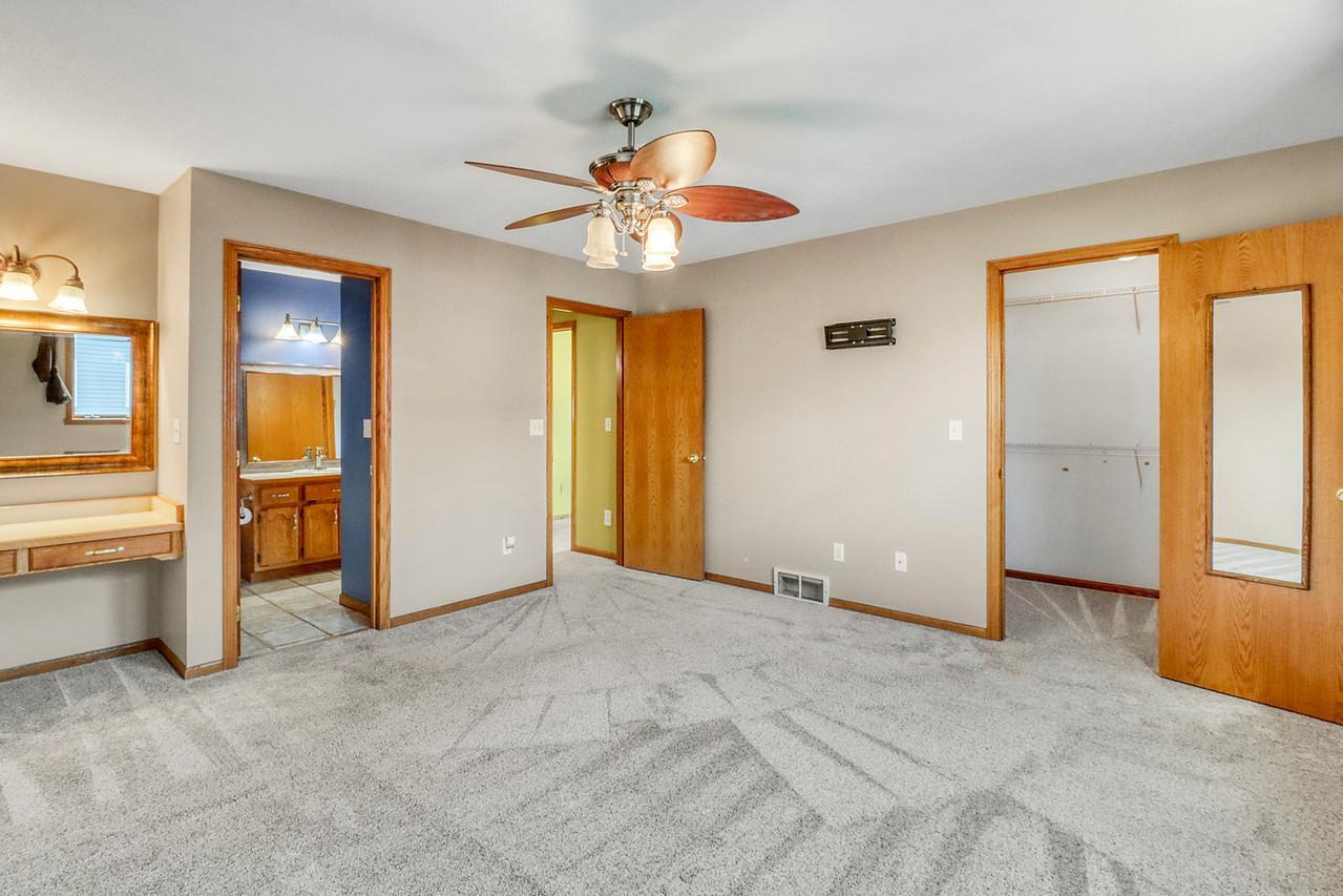 3902 6th Street S, Moorhead MN 56560 - Photo 23 of 60