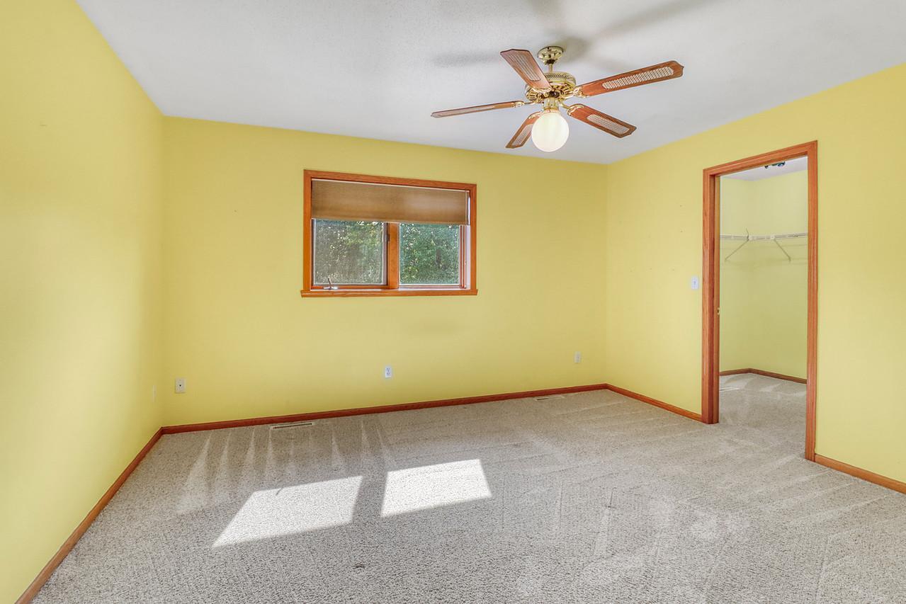 3902 6th Street S, Moorhead MN 56560 - Photo 27 of 60