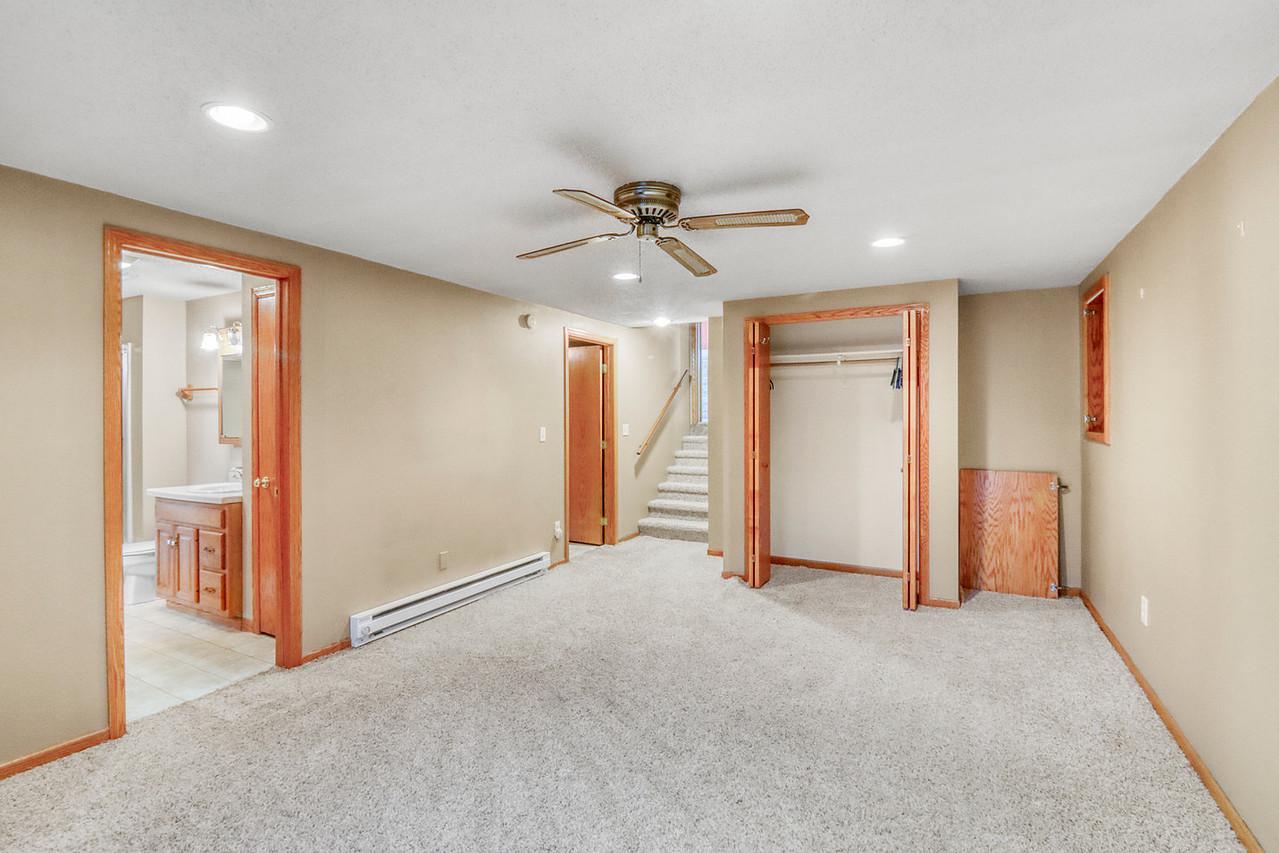 3902 6th Street S, Moorhead MN 56560 - Photo 38 of 60