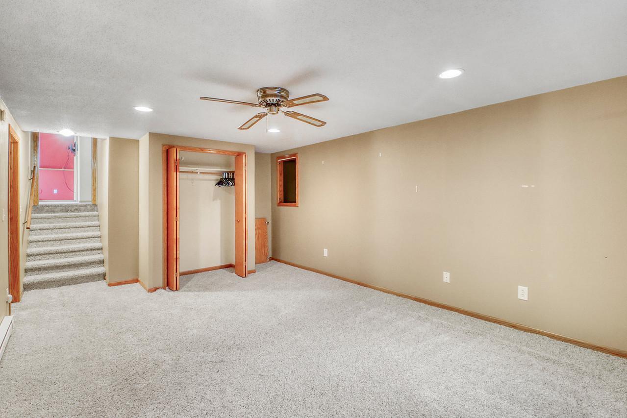 3902 6th Street S, Moorhead MN 56560 - Photo 39 of 60