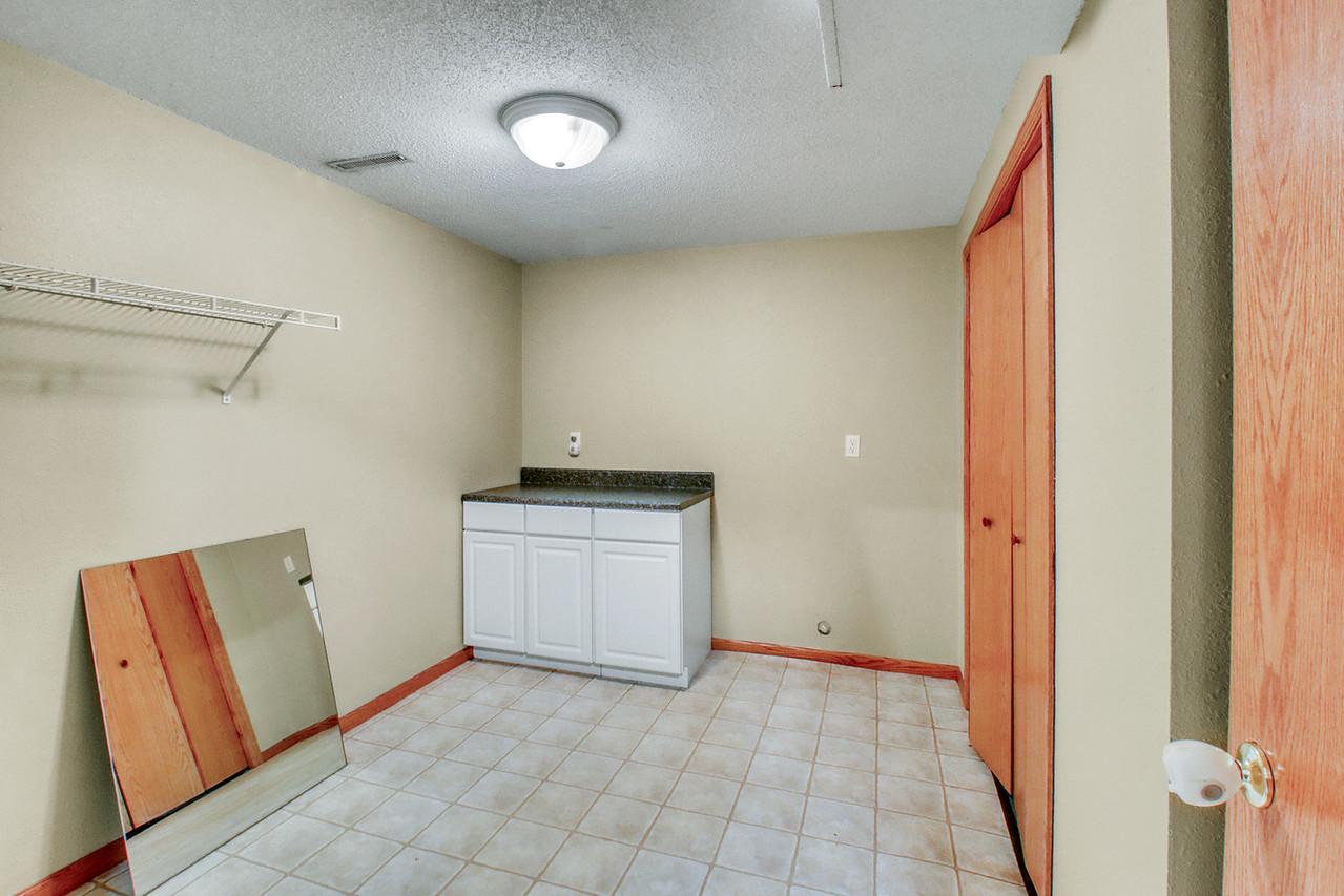 3902 6th Street S, Moorhead MN 56560 - Photo 41 of 60
