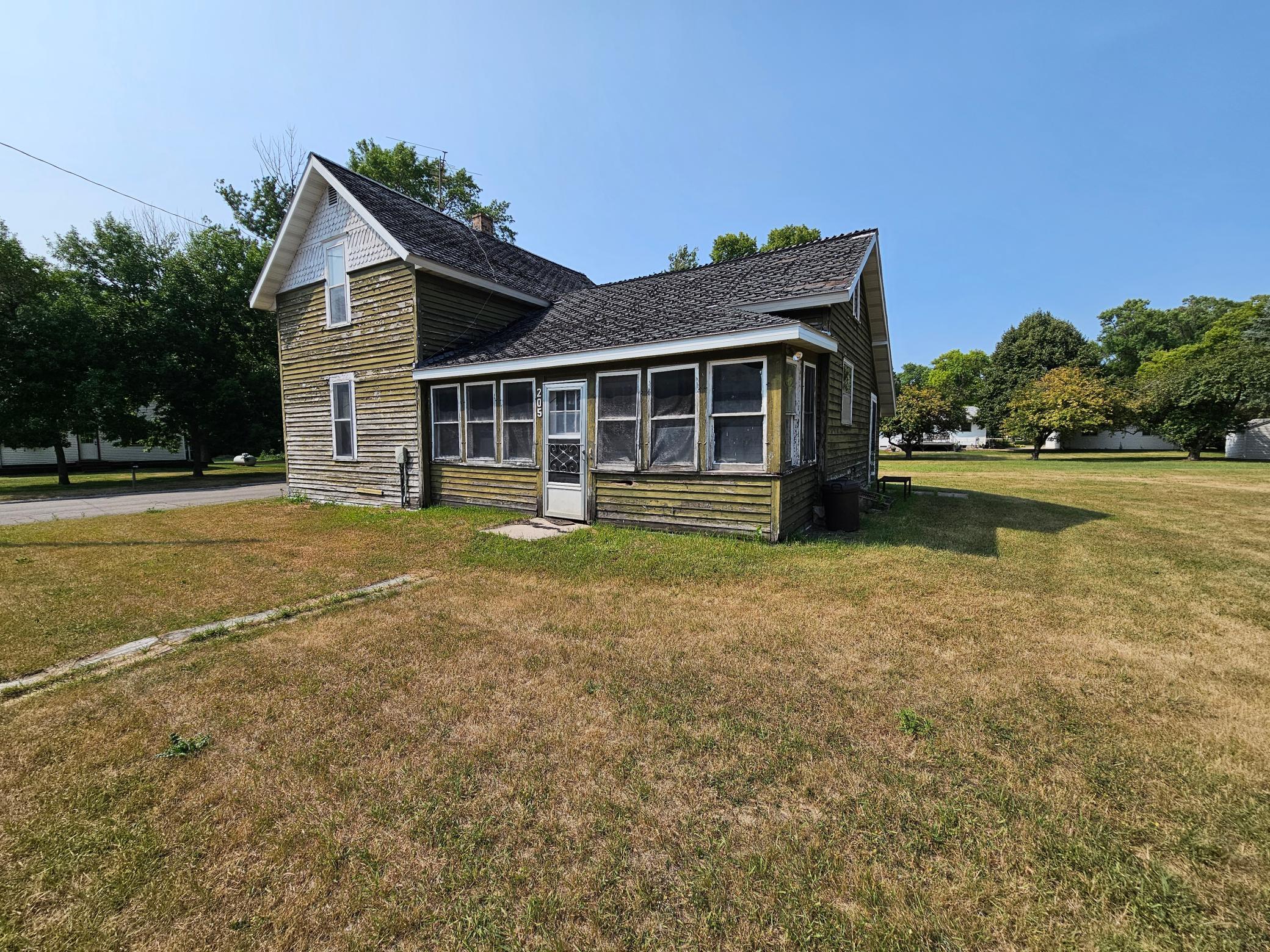 205 5th Avenue NW, Barnesville MN 56514 - Photo 2 of 2
