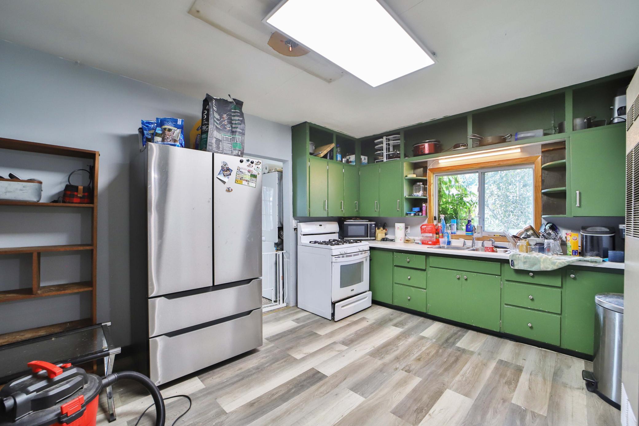1960 single family home for sale at 400 N 4th Ave in Palisade, MN — 2 bed, 1 bath (photo 3 of 31)