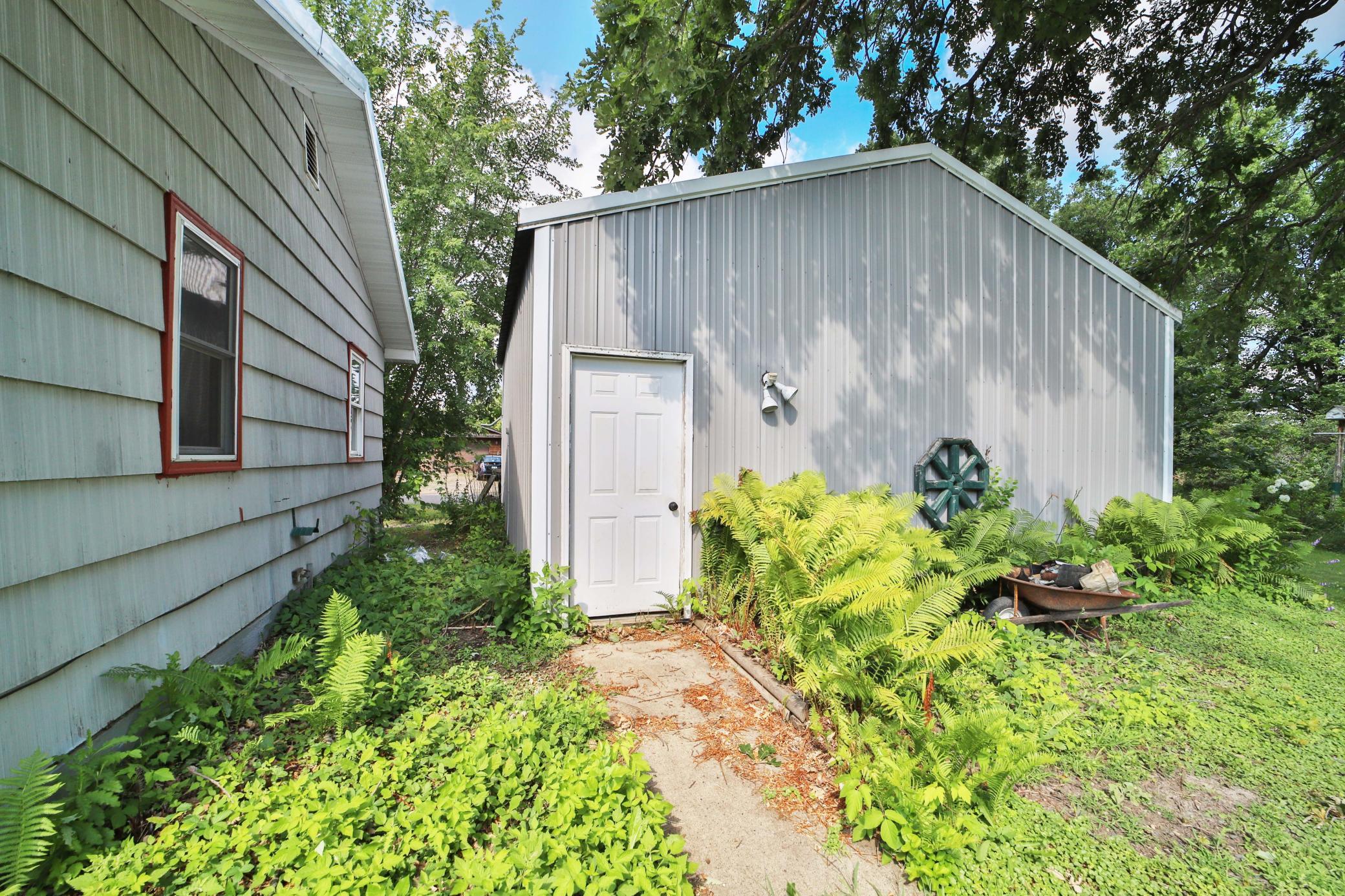 1960 single family home for sale at 400 N 4th Ave in Palisade, MN — 2 bed, 1 bath (photo 25 of 31)