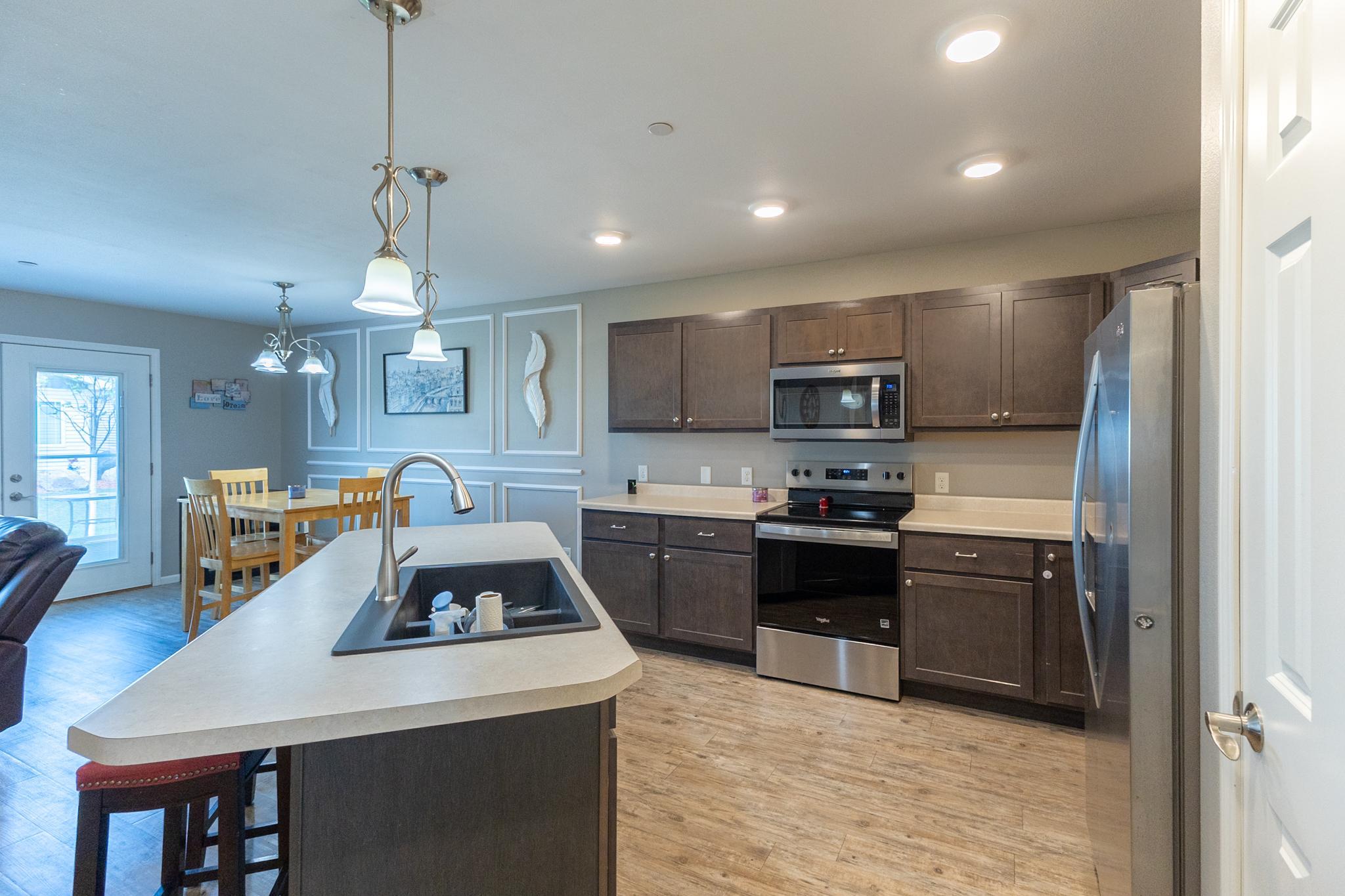 2016 townhouse for sale at 1615 30th Street NW, Unit 29 in Bemidji, MN — 2 bed, 2 bath (photo 11 of 39)