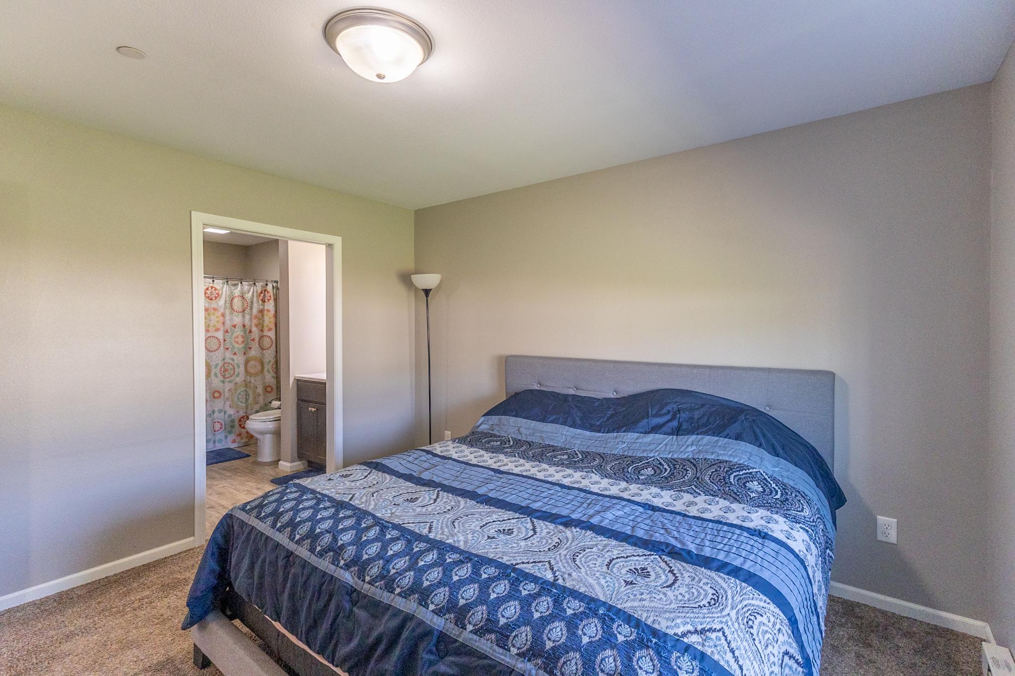 2016 townhouse for sale at 1615 30th Street NW, Unit 29 in Bemidji, MN — 2 bed, 2 bath (photo 20 of 39)