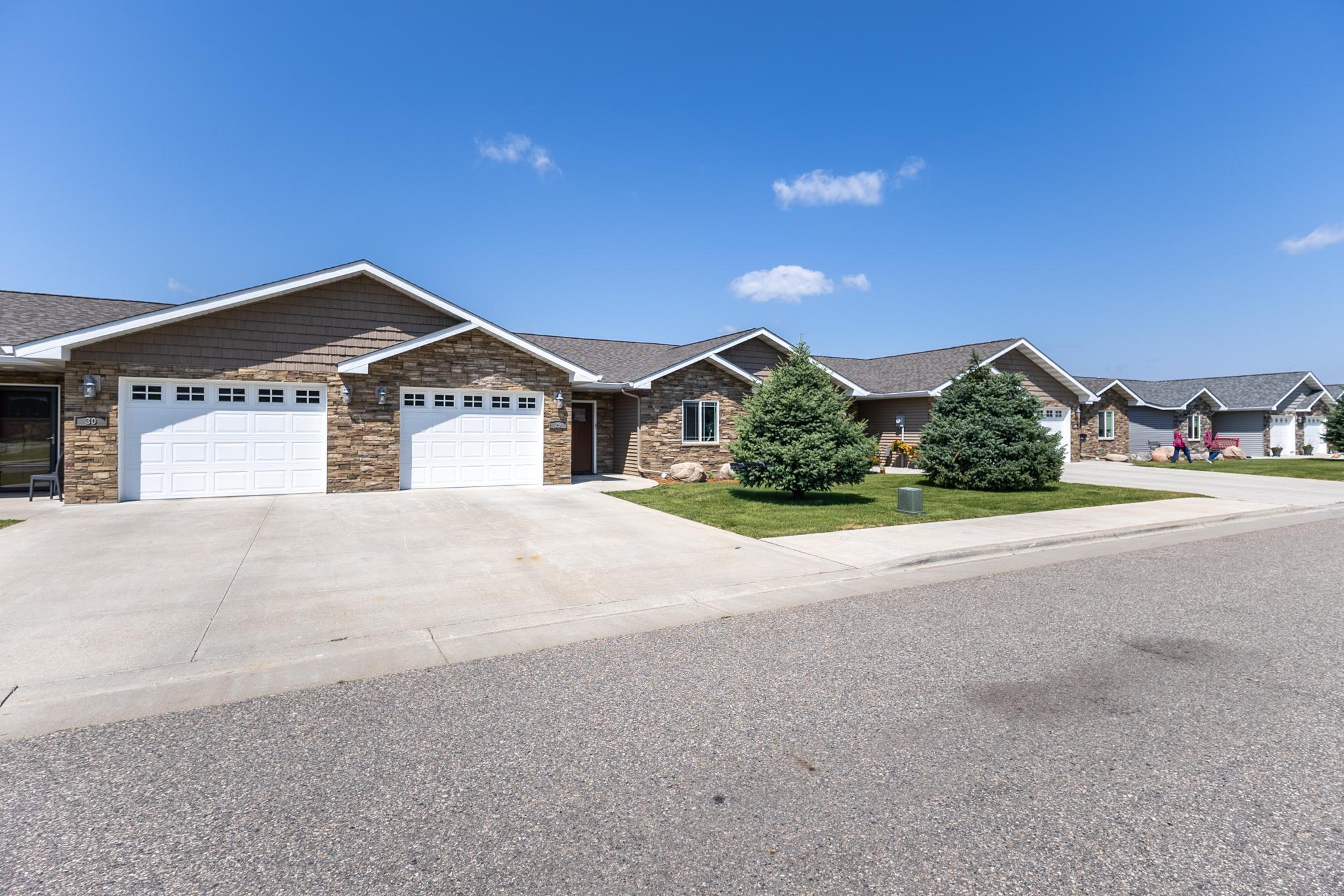 2016 townhouse for sale at 1615 30th Street NW, Unit 29 in Bemidji, MN — 2 bed, 2 bath (photo 37 of 39)