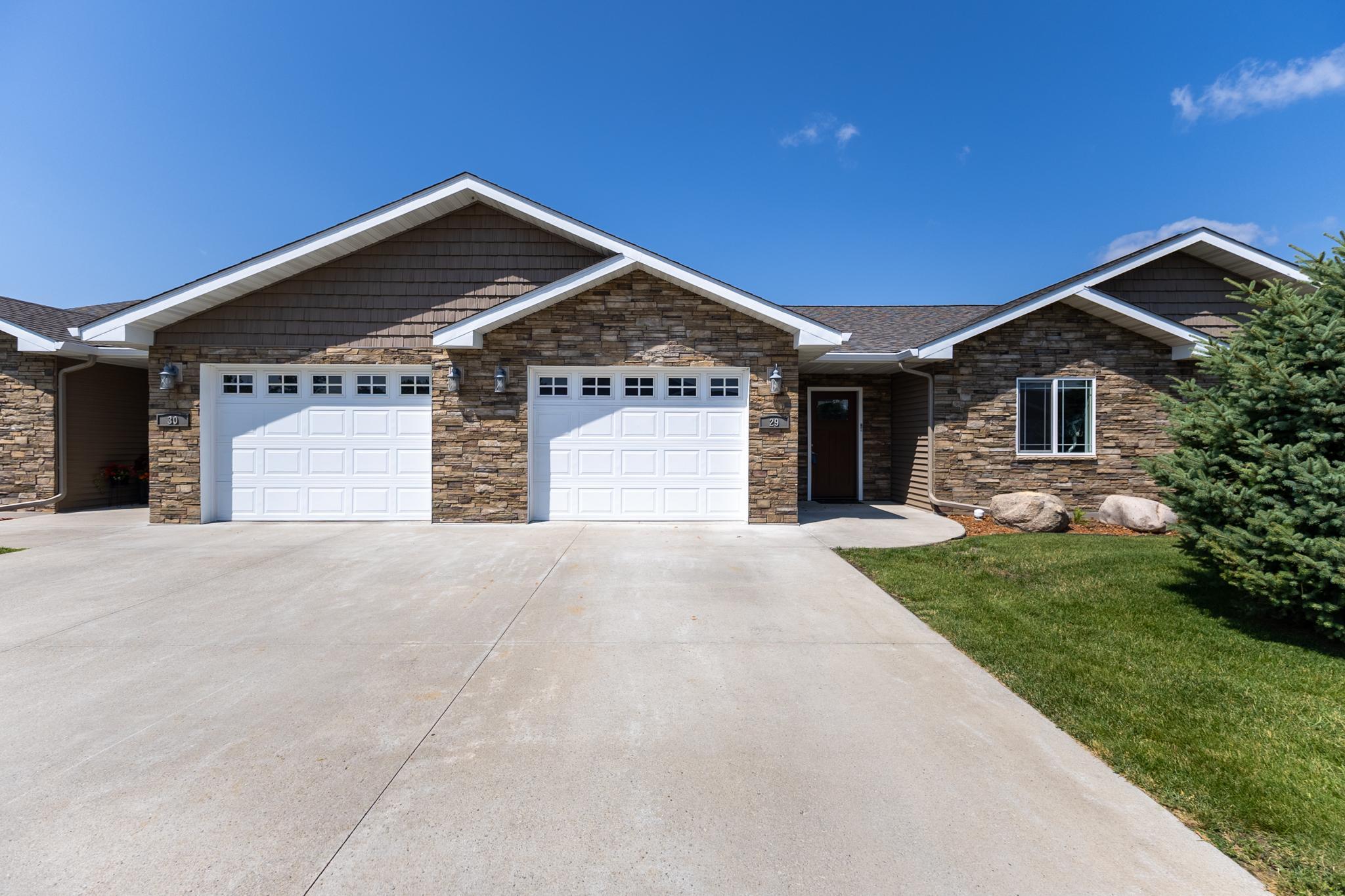 2016 townhouse for sale at 1615 30th Street NW, Unit 29 in Bemidji, MN — 2 bed, 2 bath (photo 38 of 39)