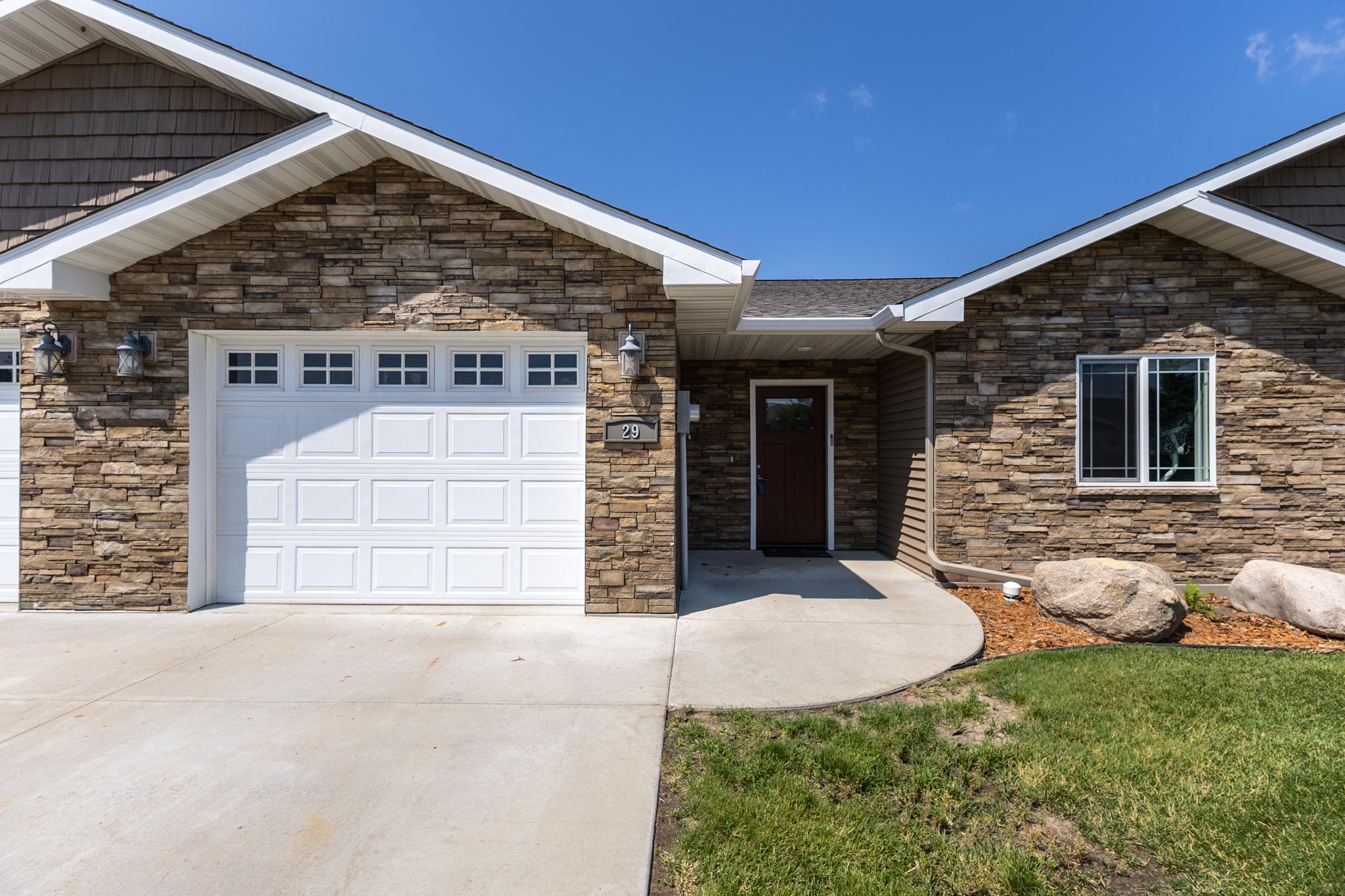 2016 townhouse for sale at 1615 30th Street NW, Unit 29 in Bemidji, MN — 2 bed, 2 bath (photo 39 of 39)