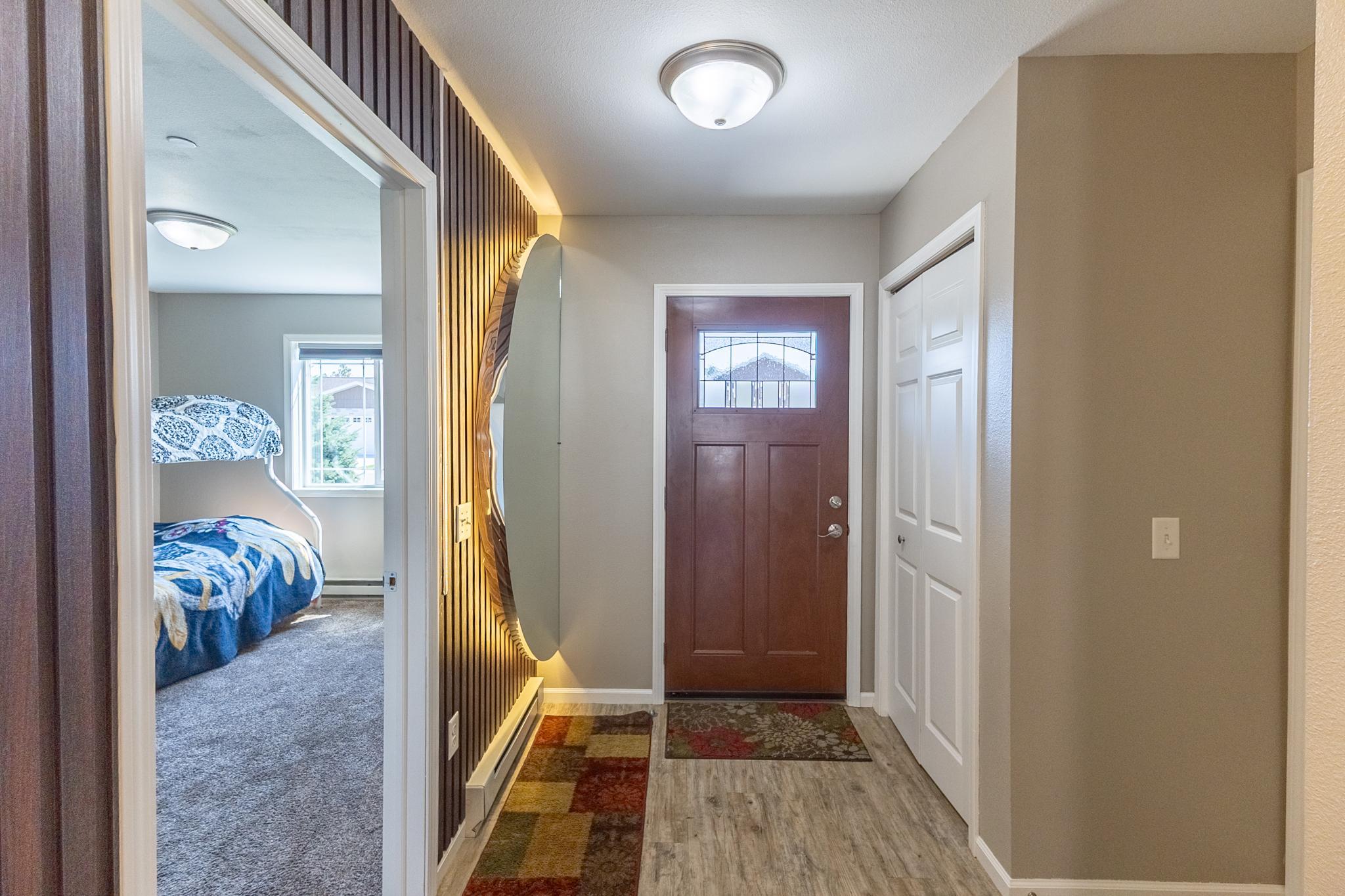 2016 townhouse for sale at 1615 30th Street NW, Unit 29 in Bemidji, MN — 2 bed, 2 bath (photo 6 of 39)