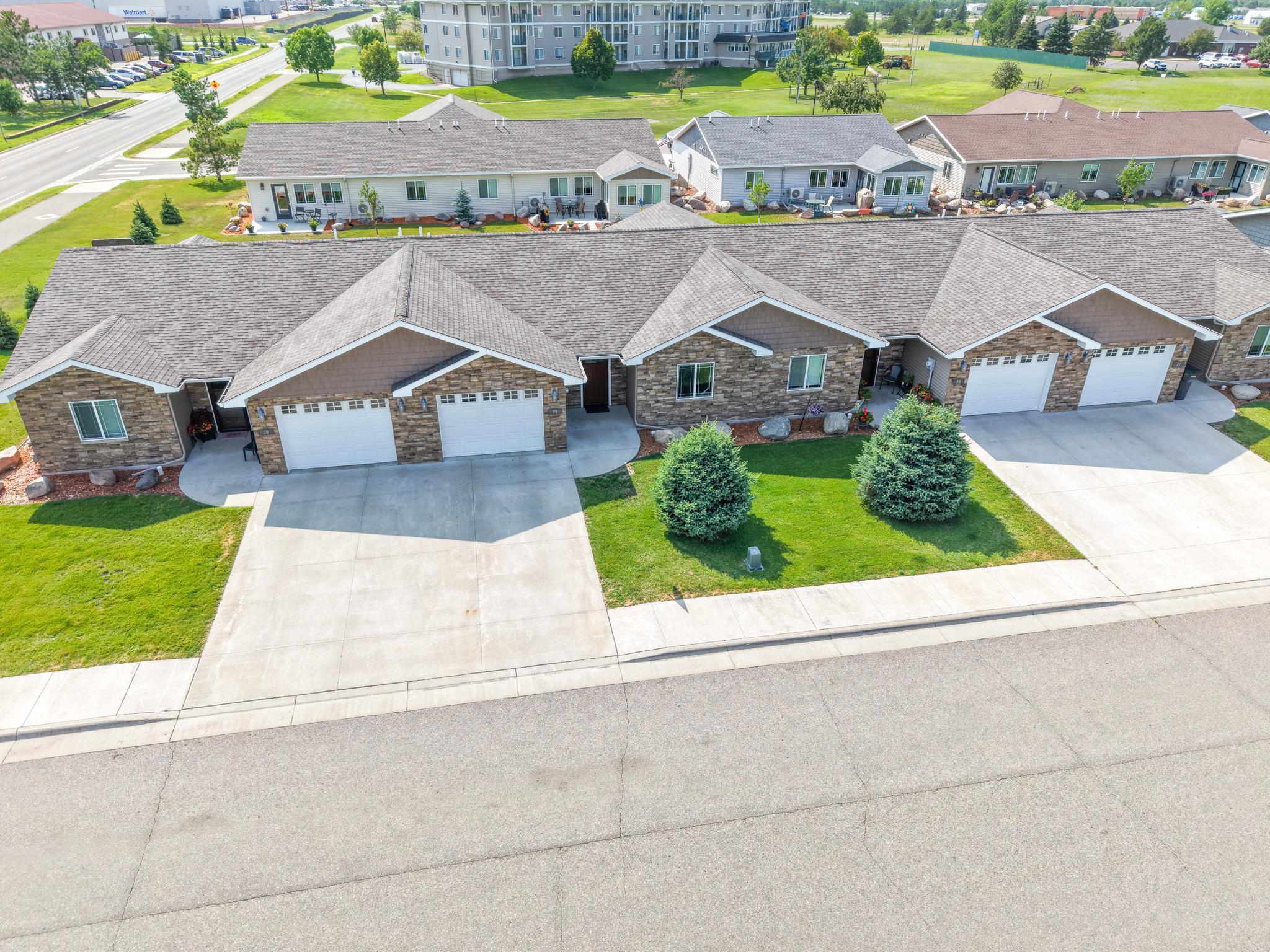 2016 townhouse for sale at 1615 30th Street NW, Unit 29 in Bemidji, MN — 2 bed, 2 bath (photo 42 of 47)