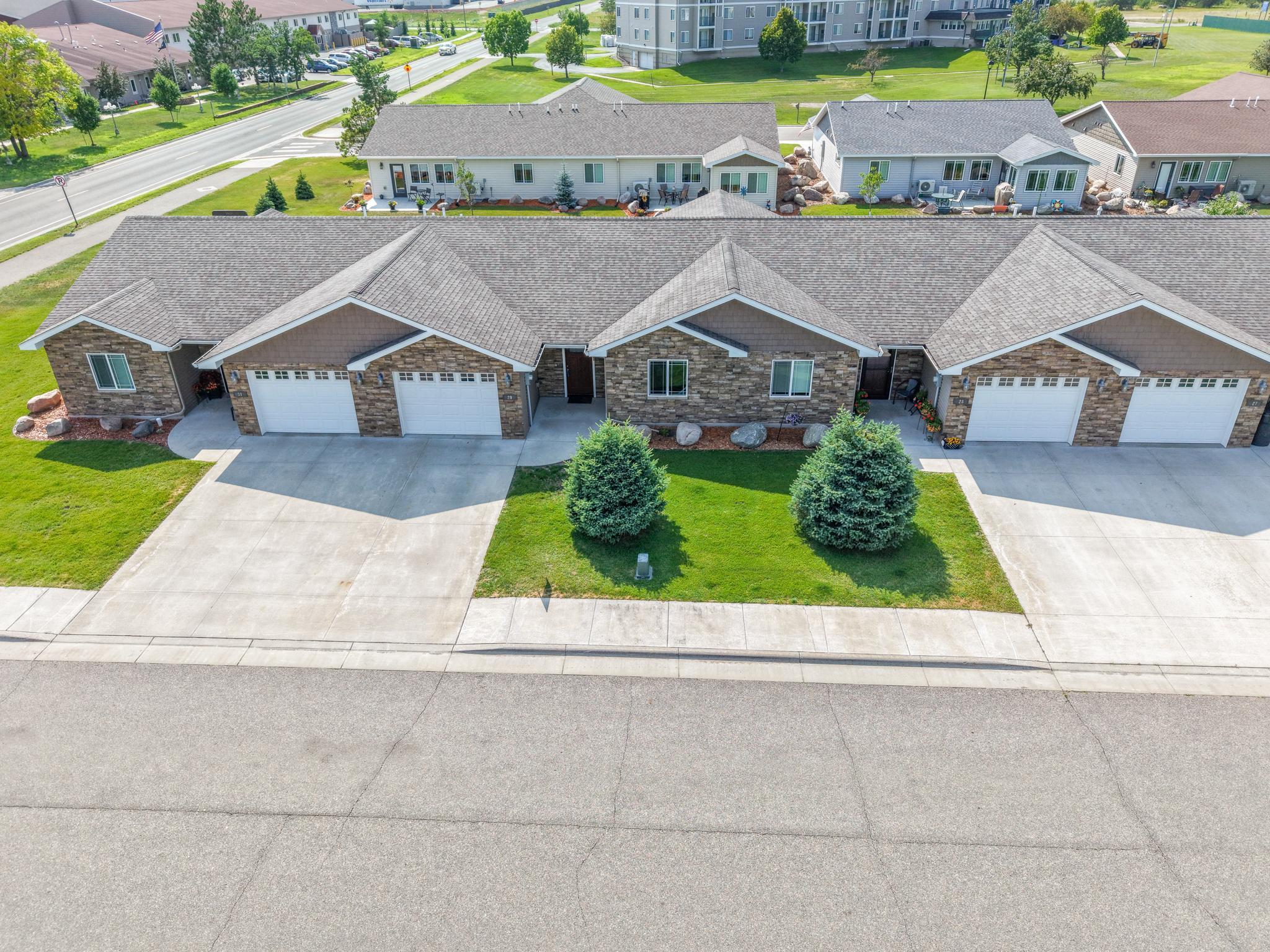2016 townhouse for sale at 1615 30th Street NW, Unit 29 in Bemidji, MN — 2 bed, 2 bath (photo 43 of 47)