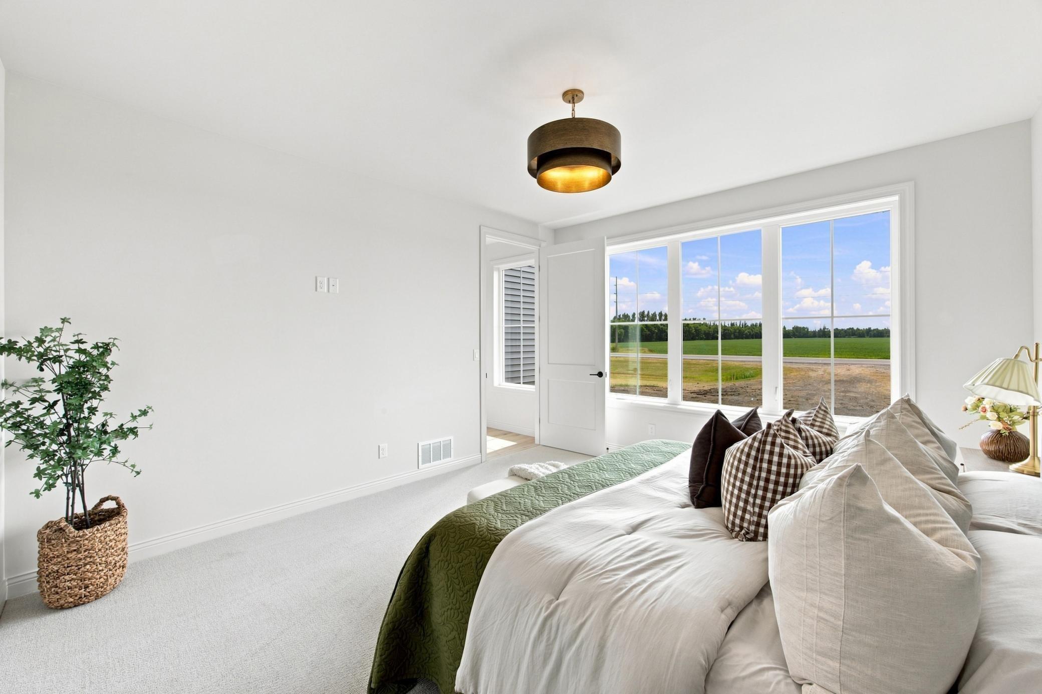 2027 single family home for sale at 8912 Meadowlark Parkway in Horace, ND — 6 bed, 4 bath (photo 14 of 28)