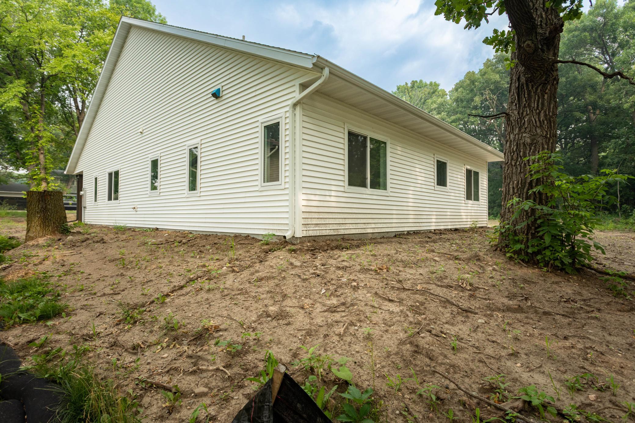 2025 single family home for sale at 1011 Nokomis Street in Alexandria, MN — 3 bed, 2 bath (photo 36 of 40)