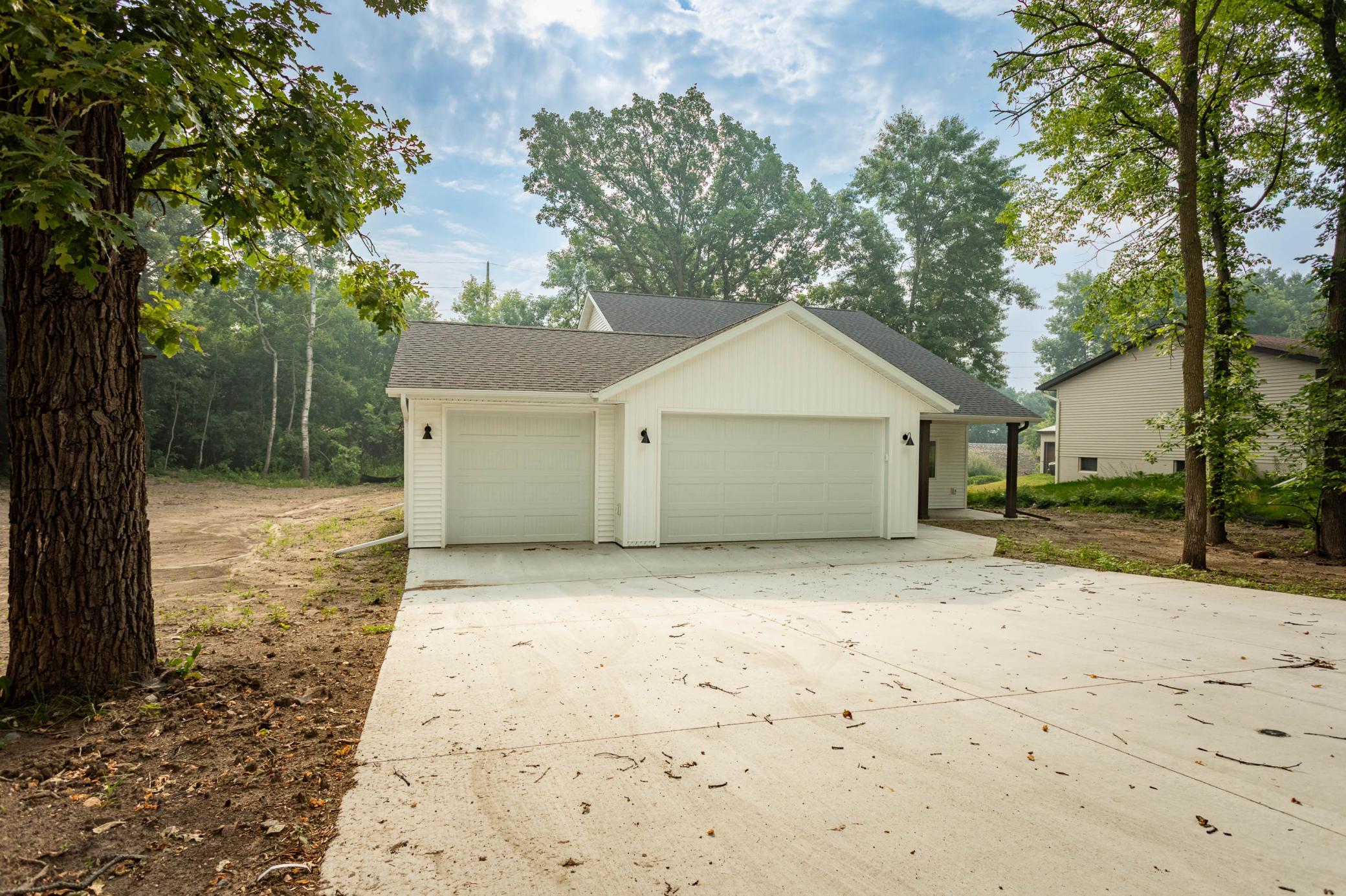 2025 single family home for sale at 1011 Nokomis Street in Alexandria, MN — 3 bed, 2 bath (photo 39 of 40)