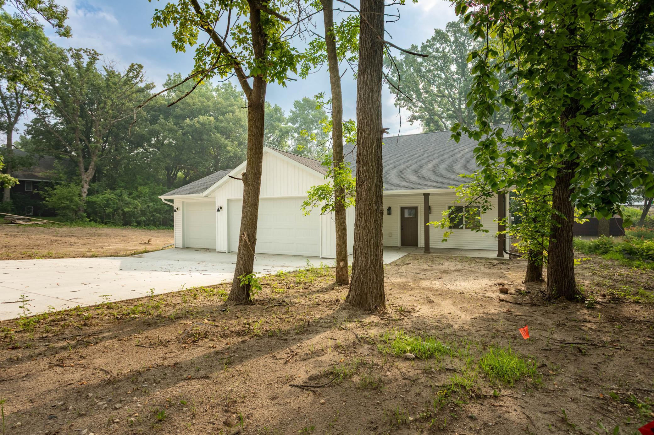 2025 single family home for sale at 1011 Nokomis Street in Alexandria, MN — 3 bed, 2 bath (photo 40 of 40)