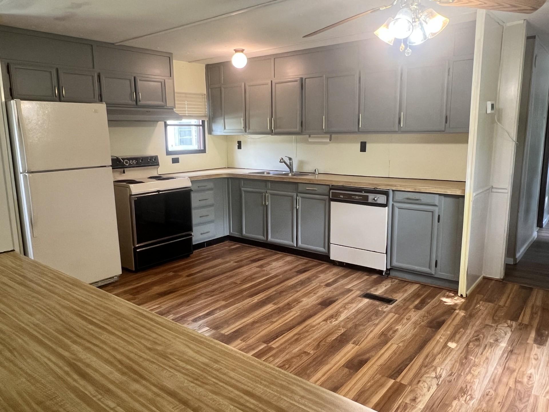 1980 single family home for sale at 3720 County Road 40 NW, Unit 28 in Garfield, MN — 2 bed, 1 bath (photo 7 of 16)