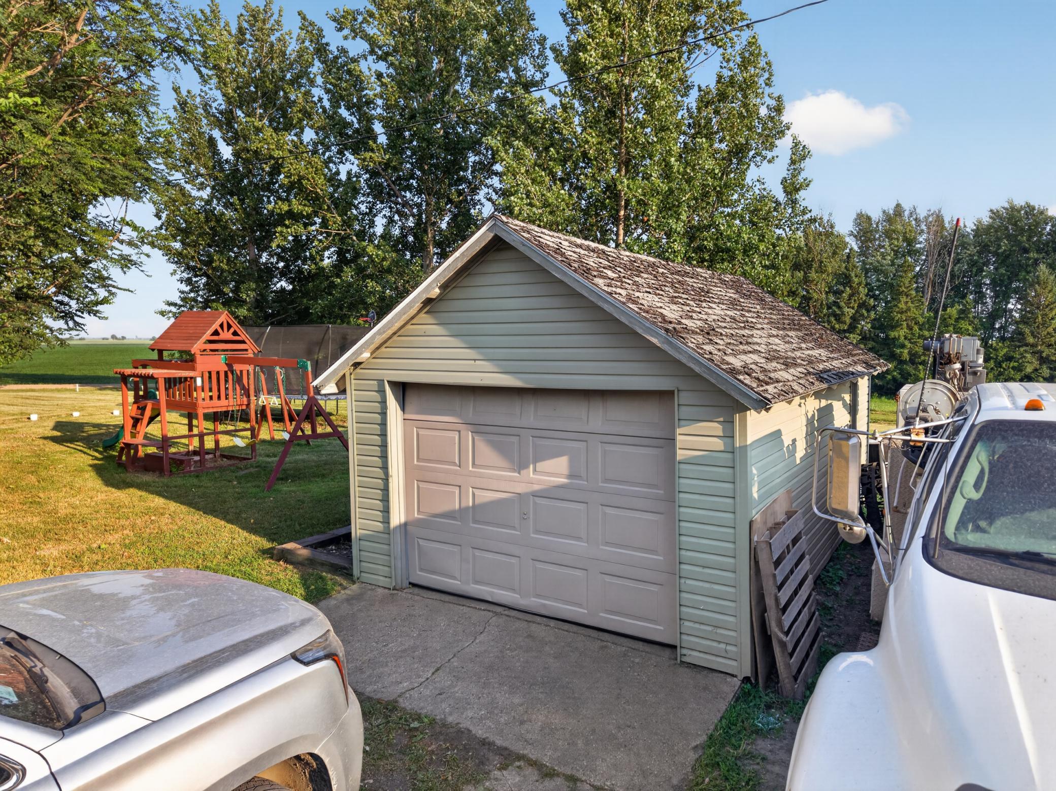 1919 single family home for sale at 3792 Fryksande NW in Evansville, MN — 3 bed, 2 bath (photo 24 of 31)