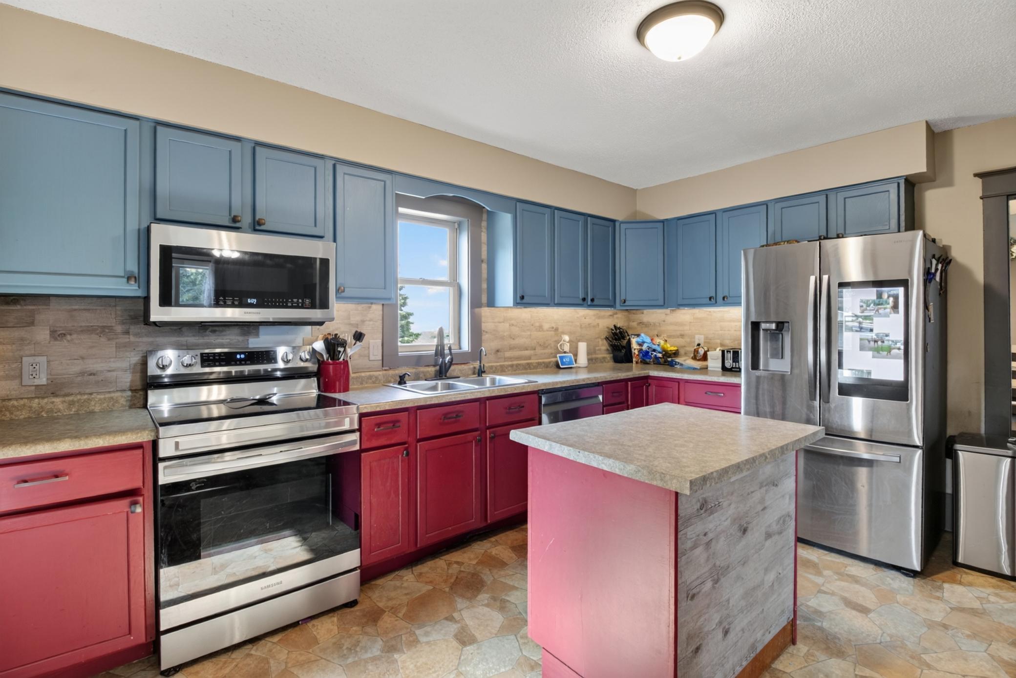 1919 single family home for sale at 3792 Fryksande NW in Evansville, MN — 3 bed, 2 bath (photo 6 of 31)