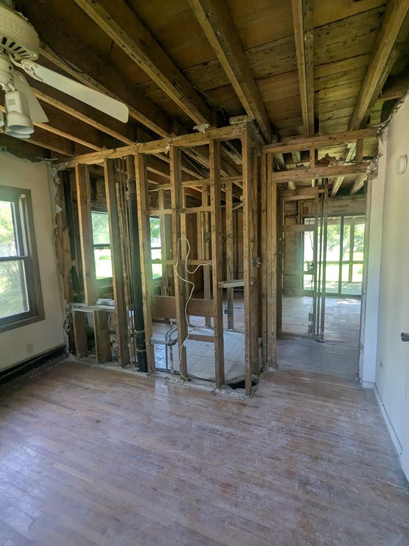 1952 single family home for sale at 128 Knut Street in Alexandria, MN — 5 bed, 2 bath (photo 11 of 15)