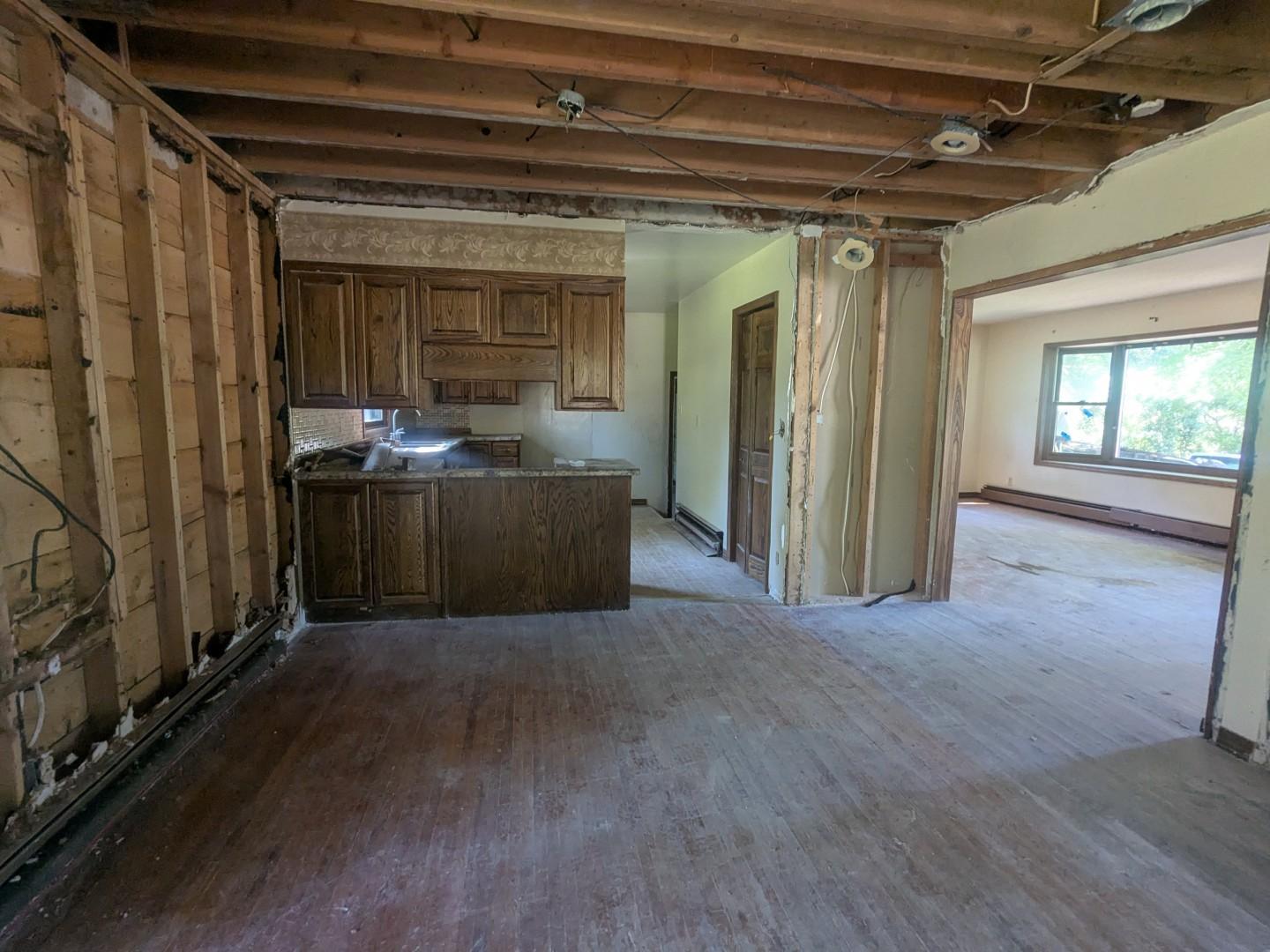 1952 single family home for sale at 128 Knut Street in Alexandria, MN — 5 bed, 2 bath (photo 6 of 15)