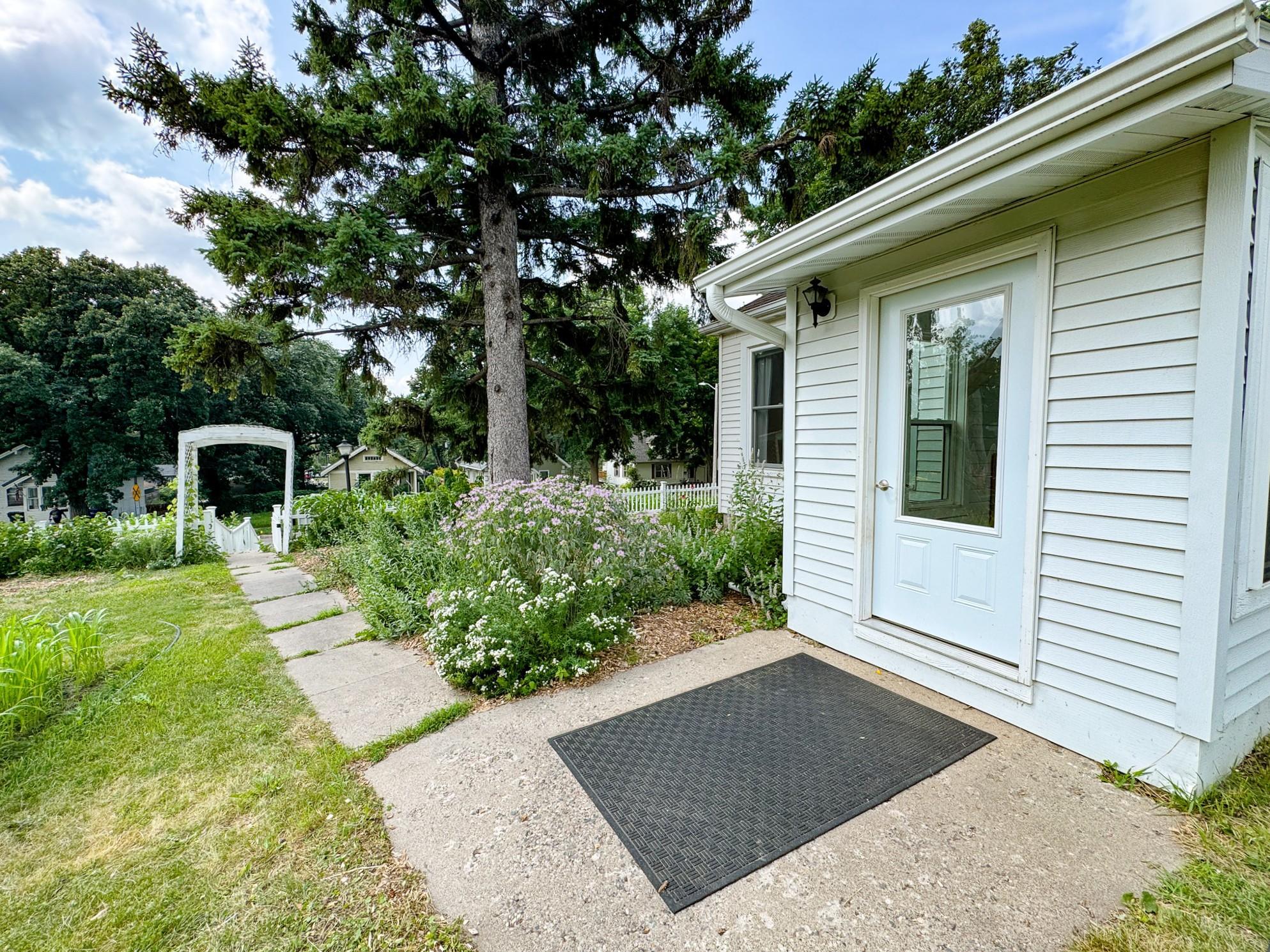 522 W Spruce Street, Fergus Falls MN 56537 - Photo 35 of 52