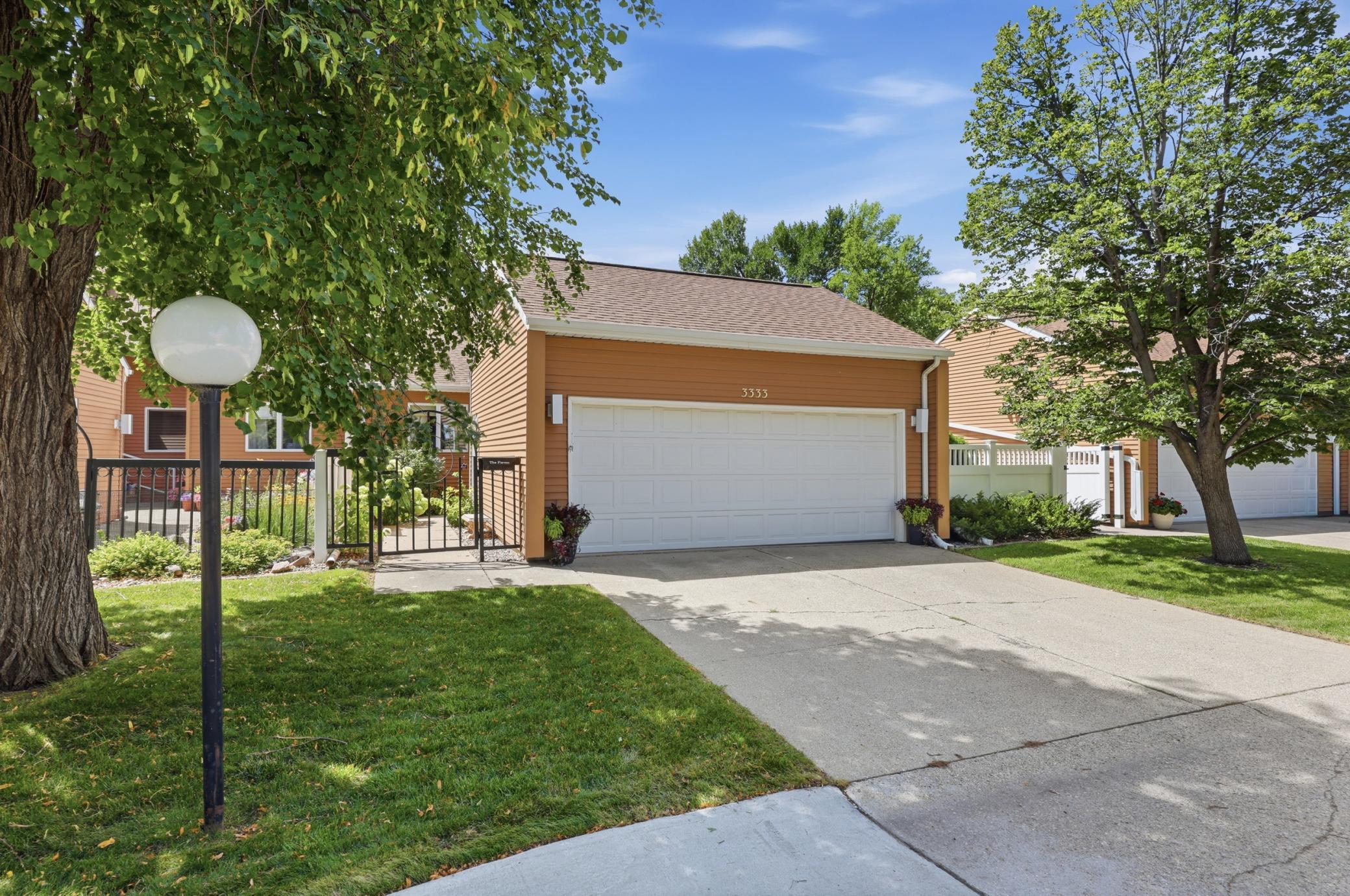3333 W Prairiewood Drive S, Fargo ND 58103 - Photo 2 of 39