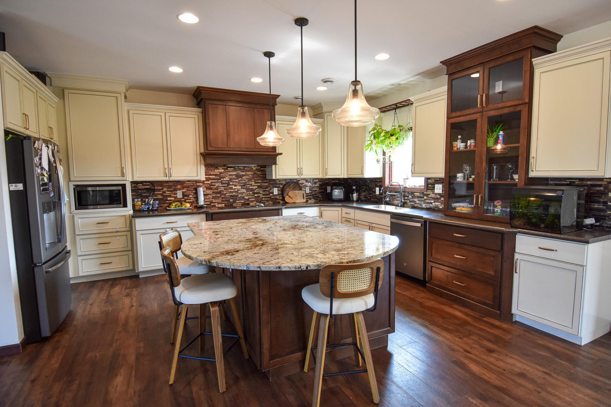 2004 single family home for sale at 14594 138th Avenue NE in Thief River Falls, MN — 4 bed, 2 bath (photo 14 of 76)
