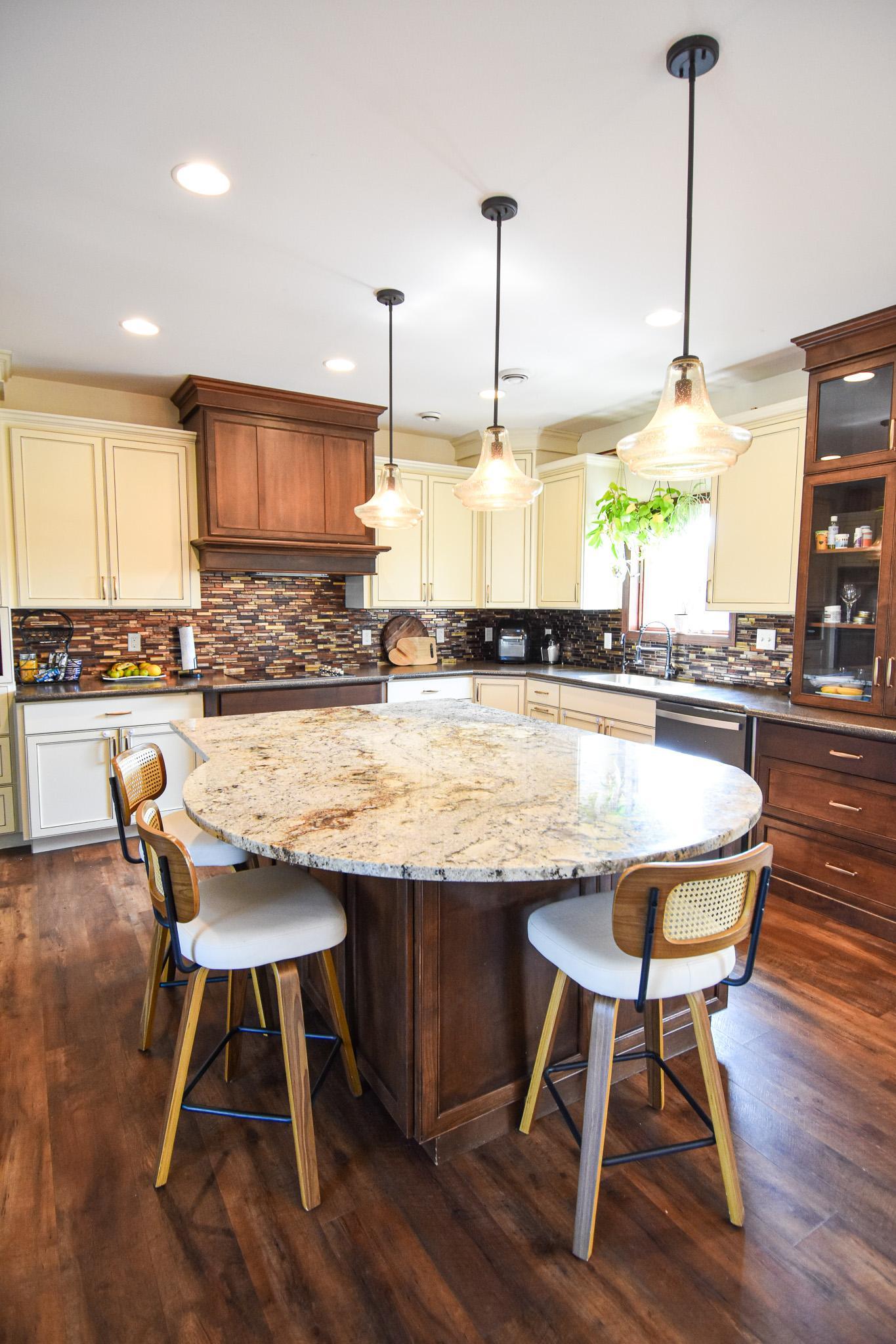 2004 single family home for sale at 14594 138th Avenue NE in Thief River Falls, MN — 4 bed, 2 bath (photo 15 of 76)