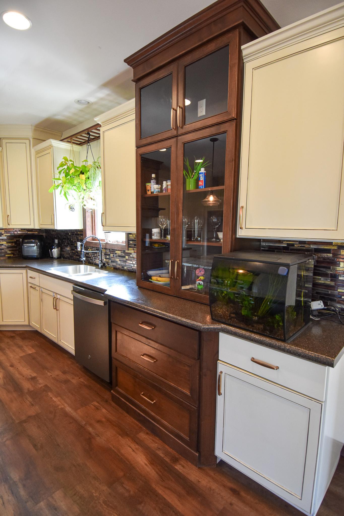 2004 single family home for sale at 14594 138th Avenue NE in Thief River Falls, MN — 4 bed, 2 bath (photo 18 of 76)