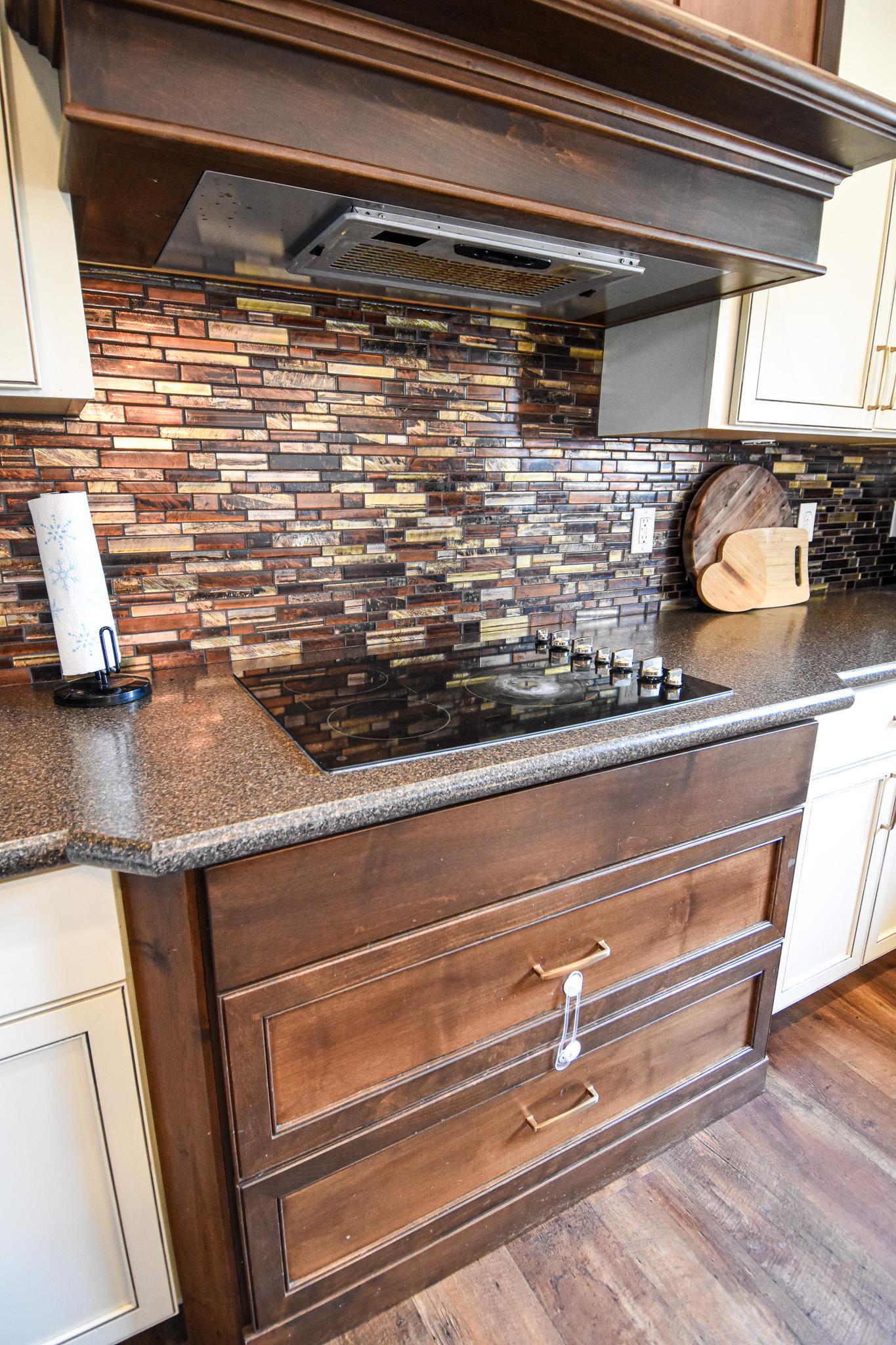 2004 single family home for sale at 14594 138th Avenue NE in Thief River Falls, MN — 4 bed, 2 bath (photo 25 of 76)