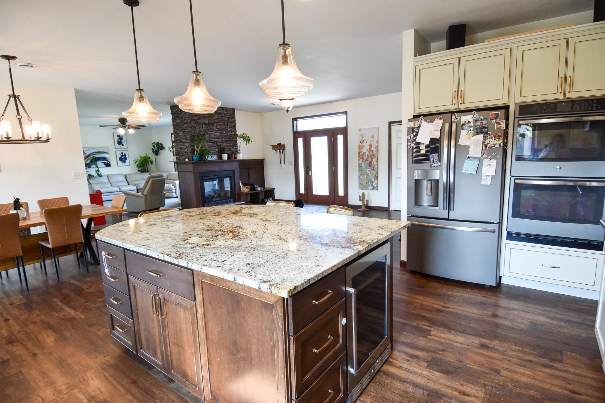 2004 single family home for sale at 14594 138th Avenue NE in Thief River Falls, MN — 4 bed, 2 bath (photo 35 of 76)