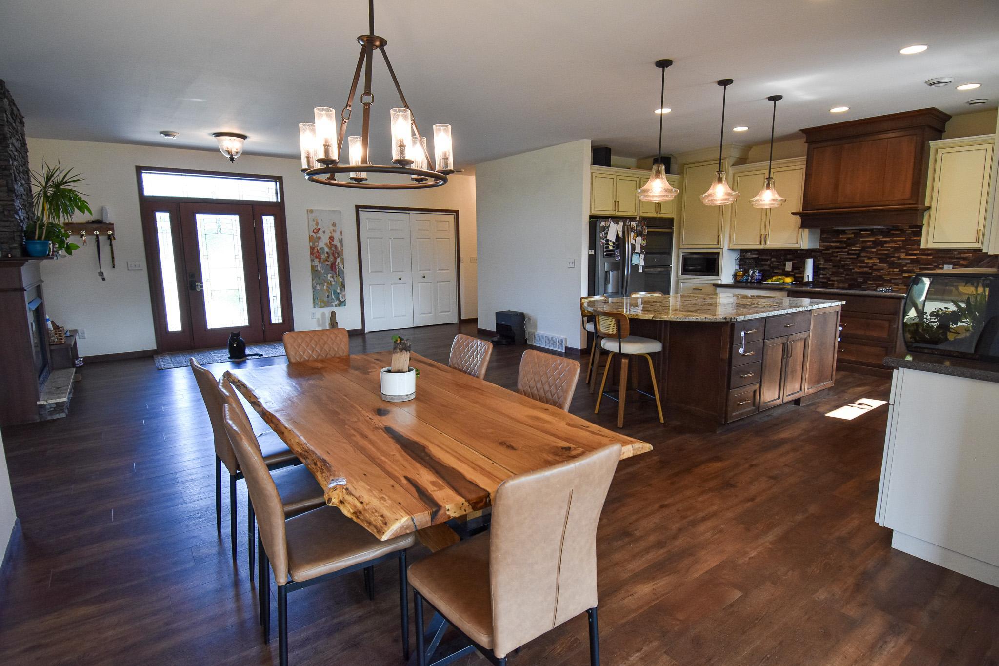 2004 single family home for sale at 14594 138th Avenue NE in Thief River Falls, MN — 4 bed, 2 bath (photo 36 of 76)