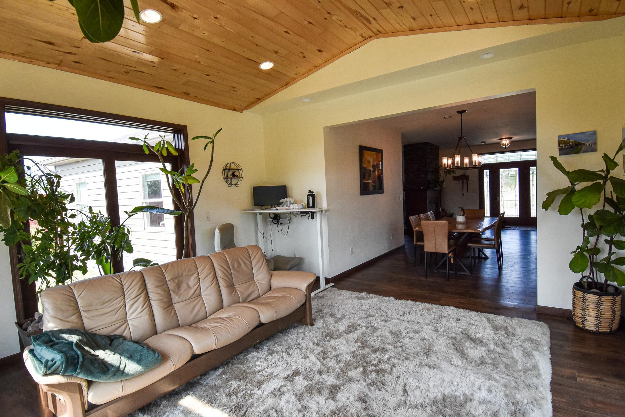 2004 single family home for sale at 14594 138th Avenue NE in Thief River Falls, MN — 4 bed, 2 bath (photo 38 of 76)