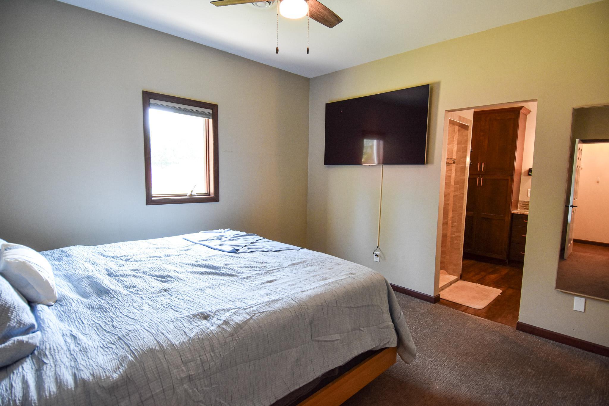 2004 single family home for sale at 14594 138th Avenue NE in Thief River Falls, MN — 4 bed, 2 bath (photo 42 of 76)