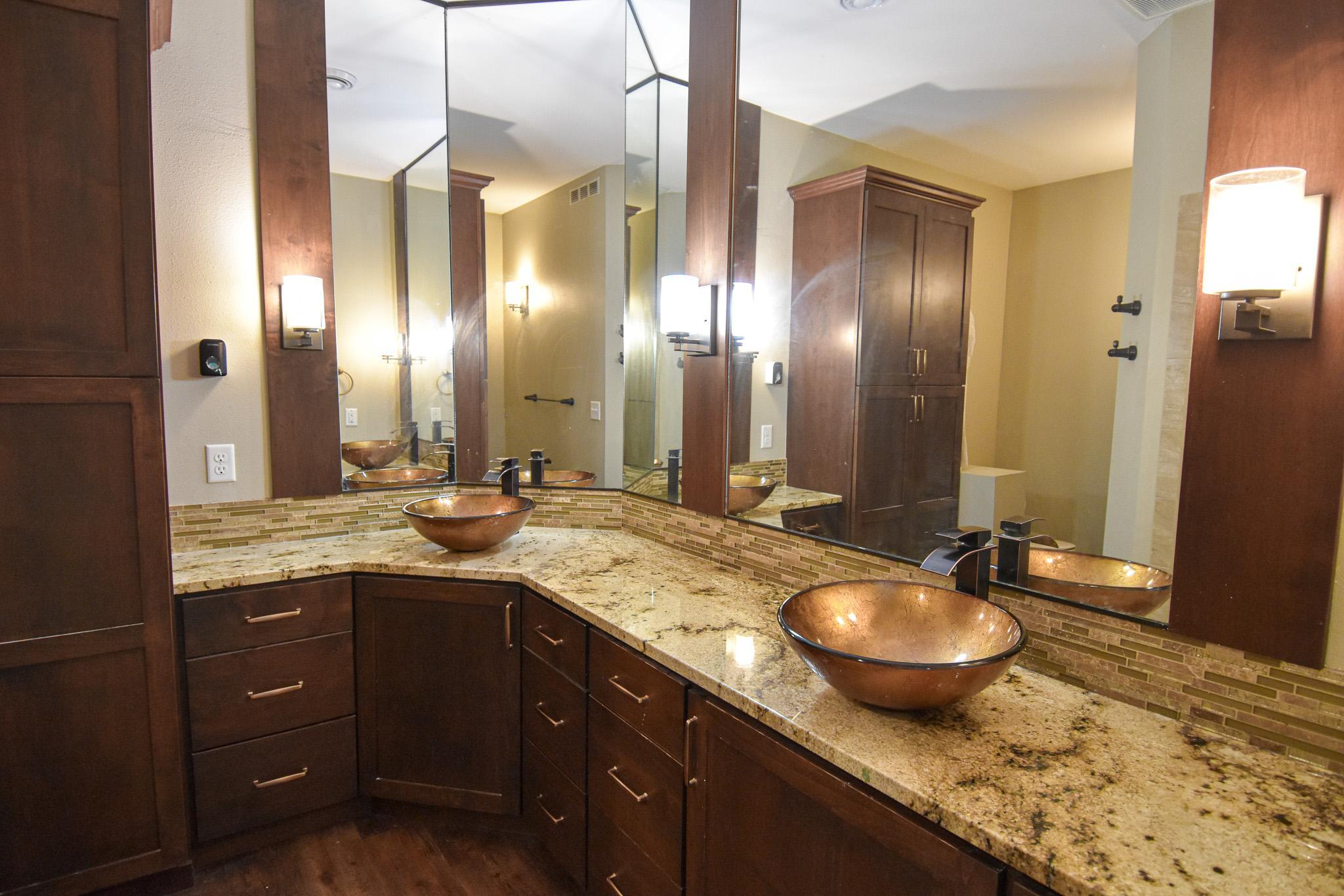 2004 single family home for sale at 14594 138th Avenue NE in Thief River Falls, MN — 4 bed, 2 bath (photo 46 of 76)