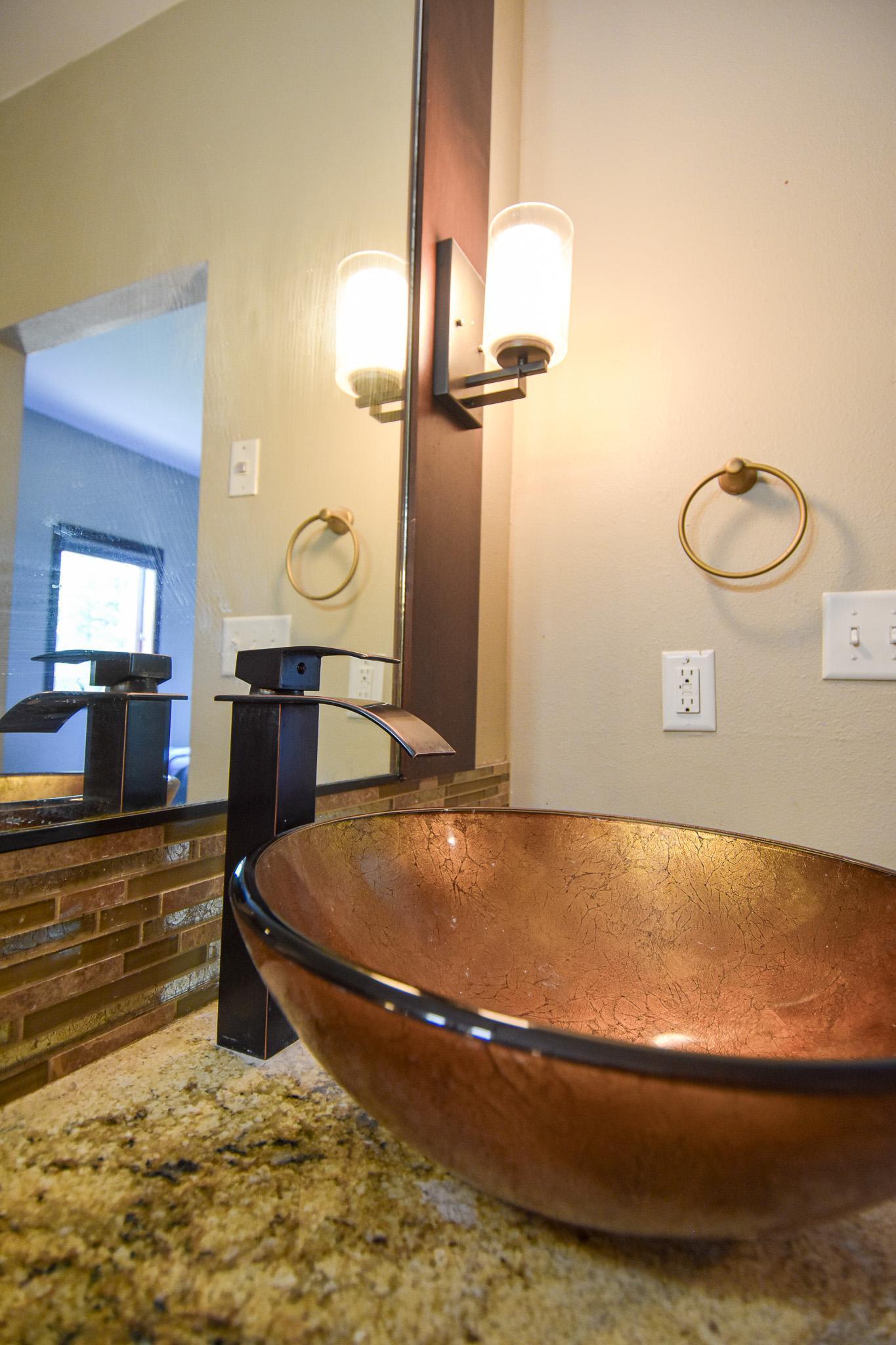 2004 single family home for sale at 14594 138th Avenue NE in Thief River Falls, MN — 4 bed, 2 bath (photo 47 of 76)