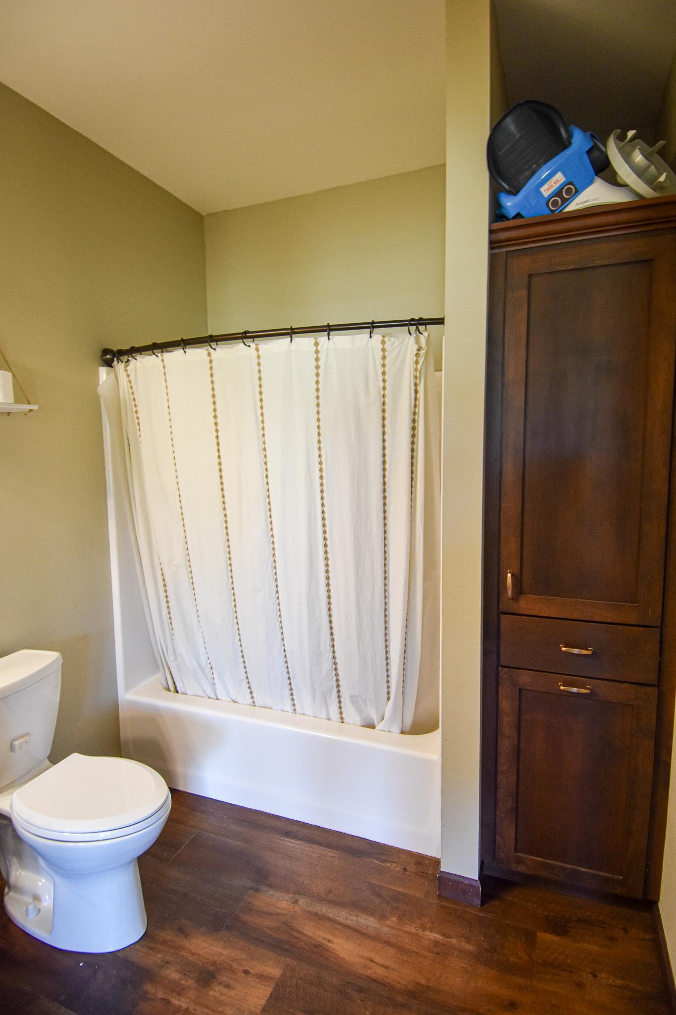 2004 single family home for sale at 14594 138th Avenue NE in Thief River Falls, MN — 4 bed, 2 bath (photo 55 of 76)