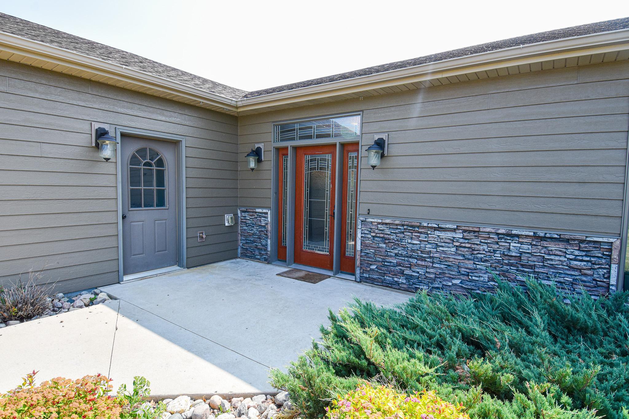 2004 single family home for sale at 14594 138th Avenue NE in Thief River Falls, MN — 4 bed, 2 bath (photo 8 of 76)
