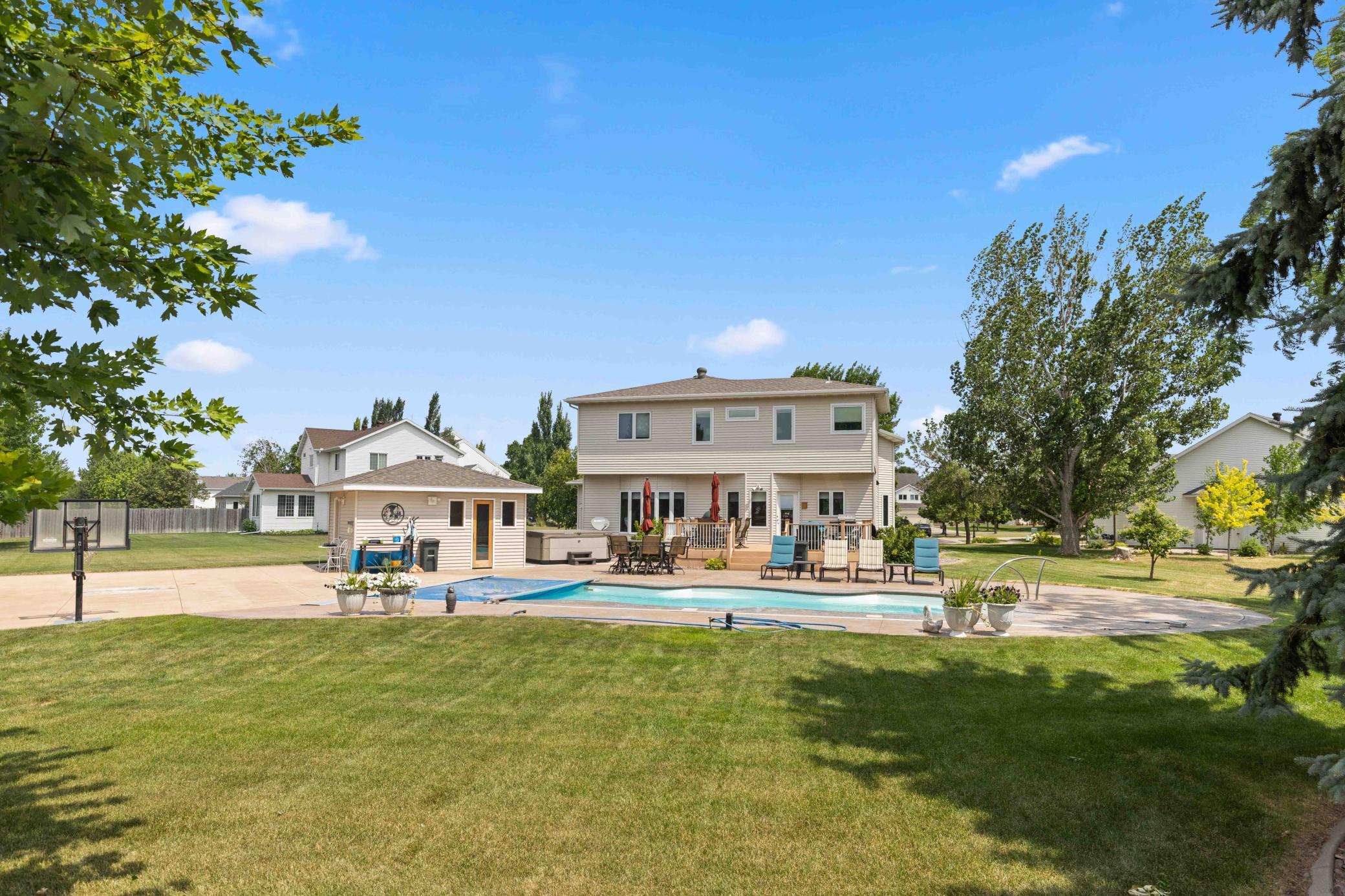 5039 Rose Creek Parkway S, Fargo ND 58104 - Photo 17 of 76