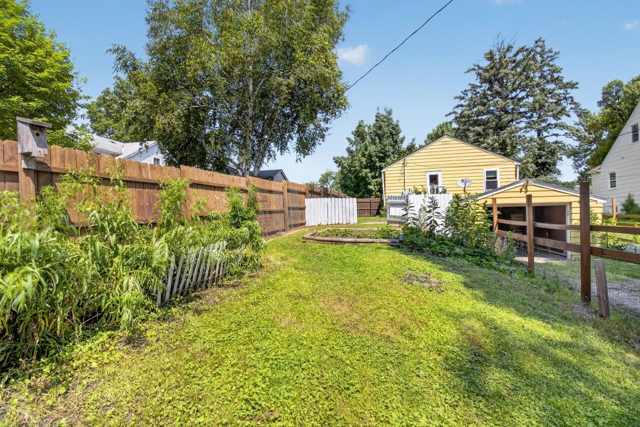 319 W Douglas Avenue, Fergus Falls MN 56537 - Photo 32 of 43