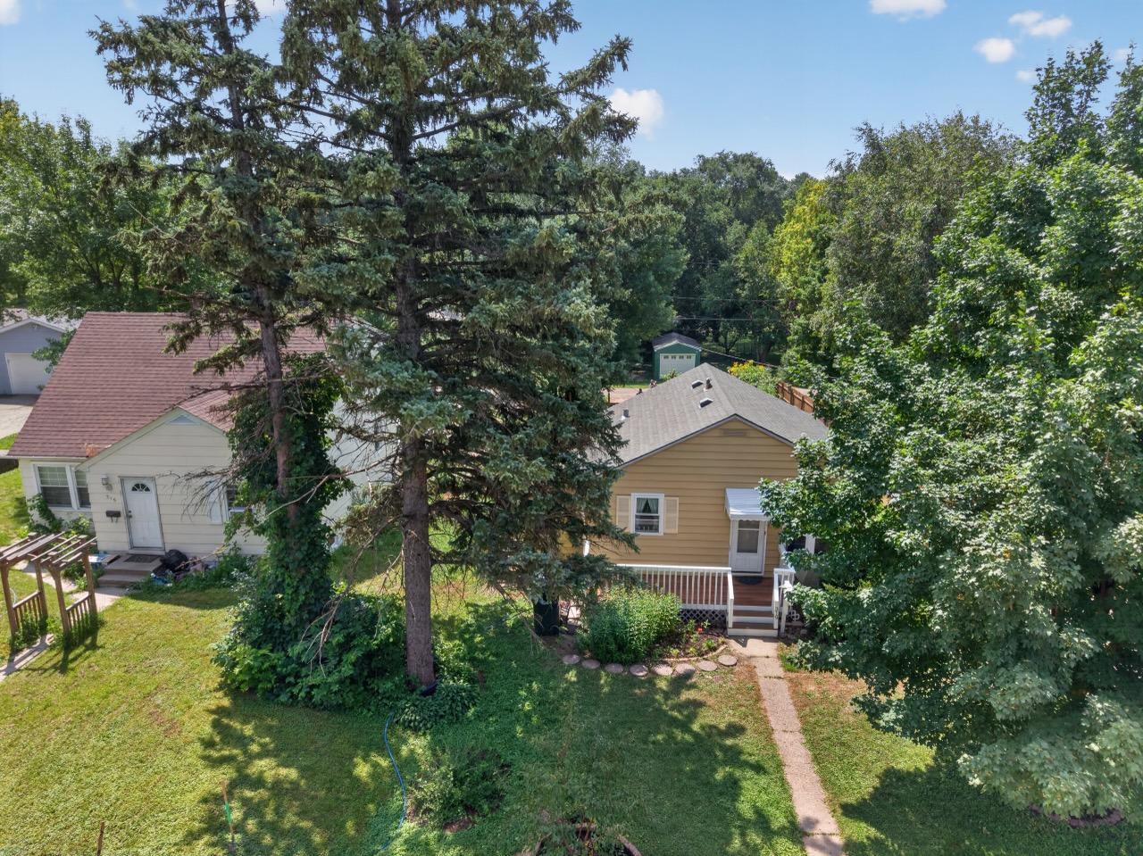 319 W Douglas Avenue, Fergus Falls MN 56537 - Photo 38 of 43