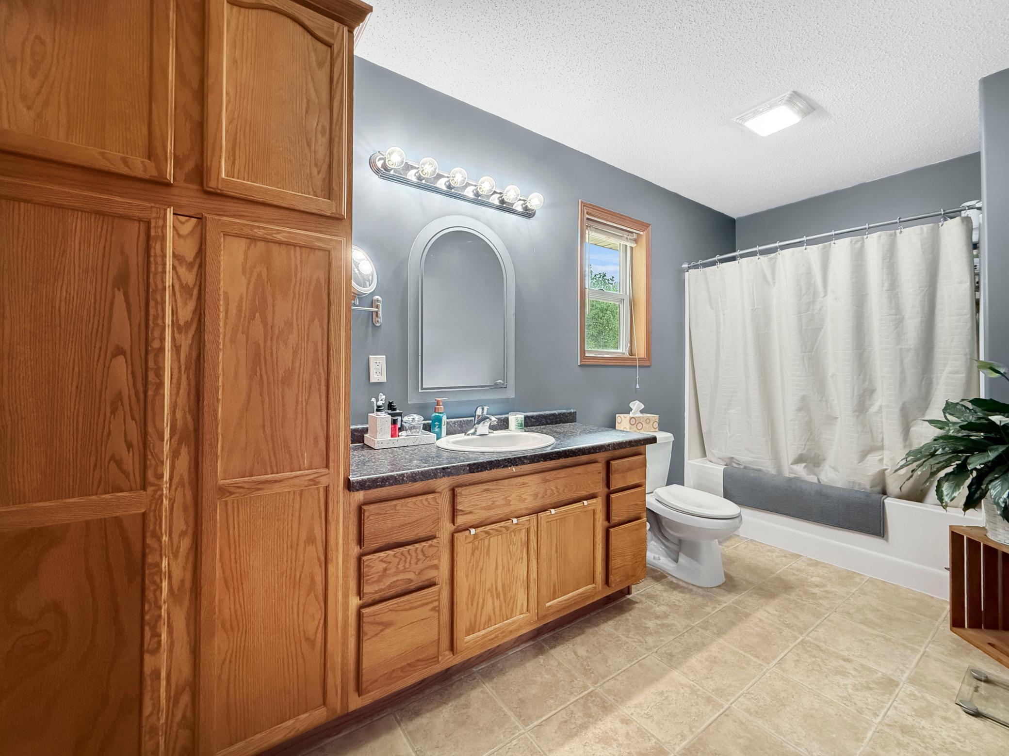 2007 single family home for sale at 4437 Scotchpine Court NW in Bemidji, MN — 4 bed, 2 bath (photo 16 of 33)