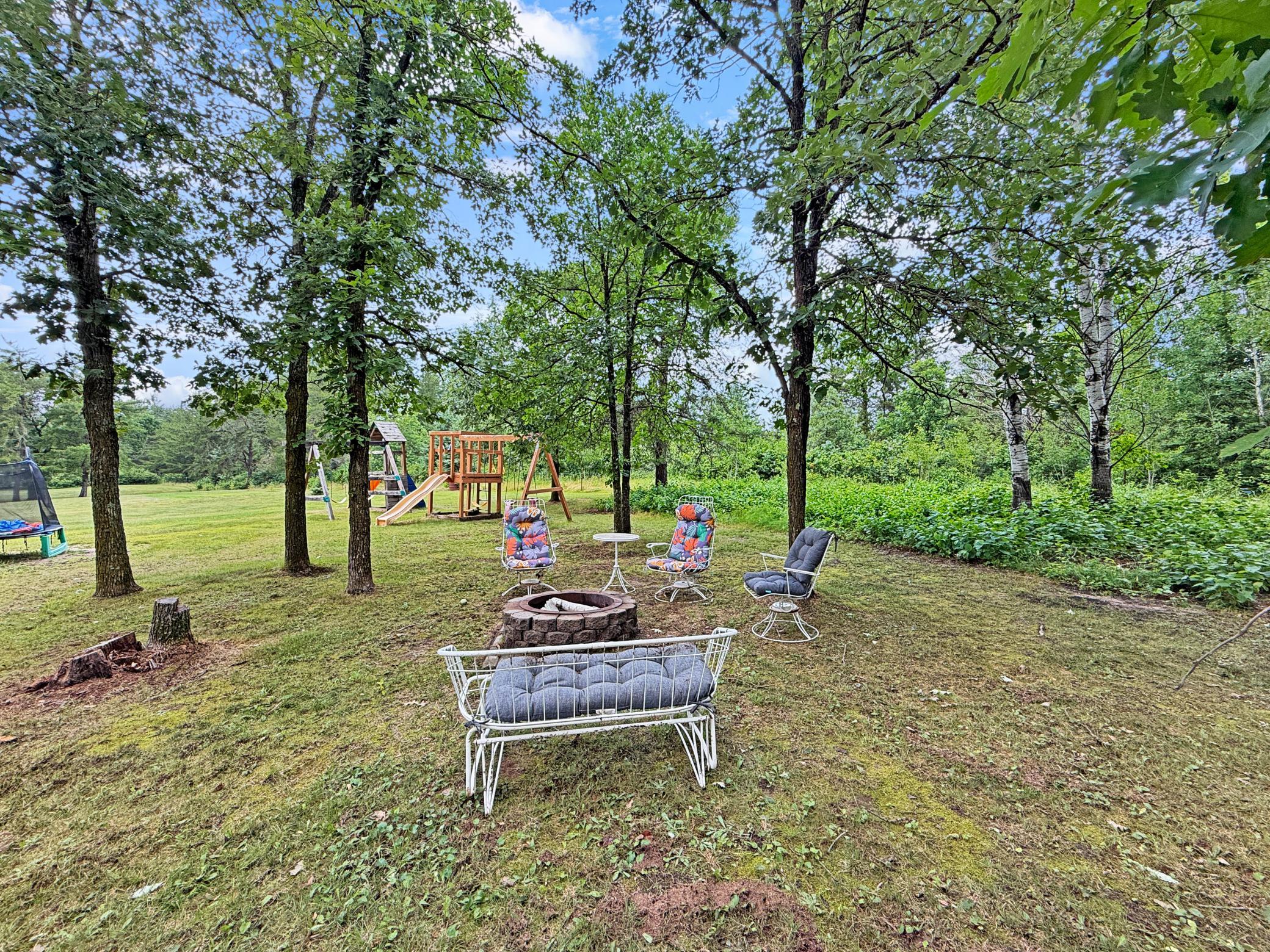 2007 single family home for sale at 4437 Scotchpine Court NW in Bemidji, MN — 4 bed, 2 bath (photo 30 of 33)