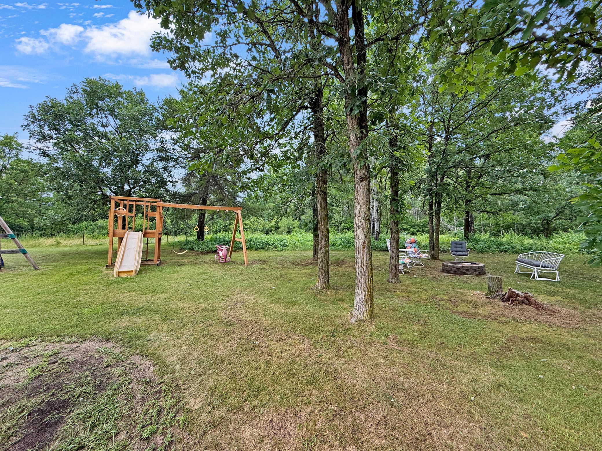 2007 single family home for sale at 4437 Scotchpine Court NW in Bemidji, MN — 4 bed, 2 bath (photo 31 of 33)