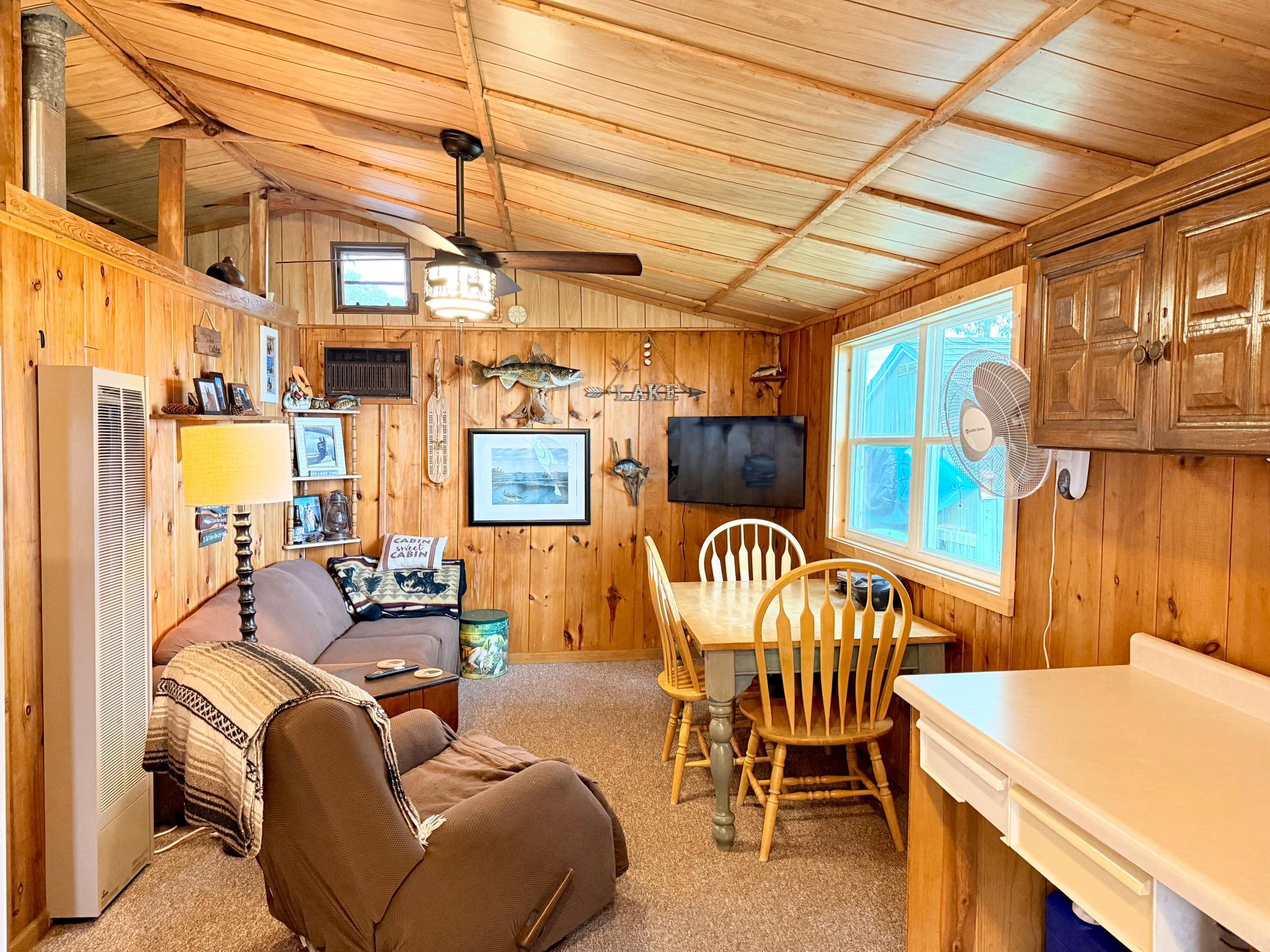 1965 single family home for sale at 37291 State Highway 18 in Aitkin, MN — 2 bed, 1 bath (photo 4 of 23)