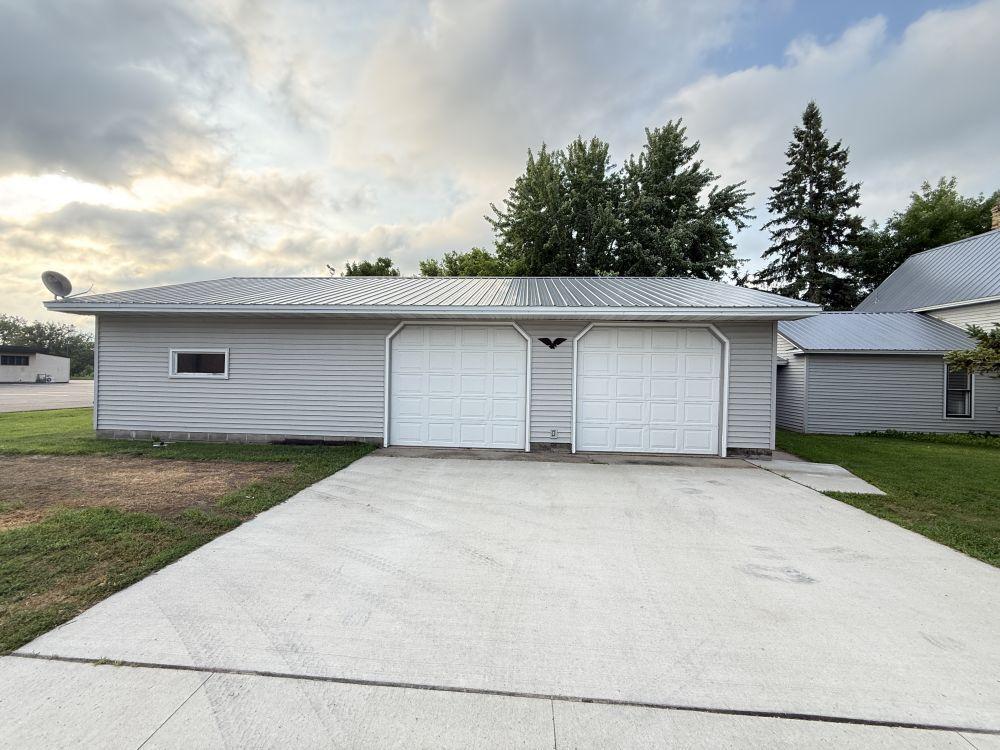 101 E Birch Avenue, Frazee MN 56544 - Photo 6 of 41