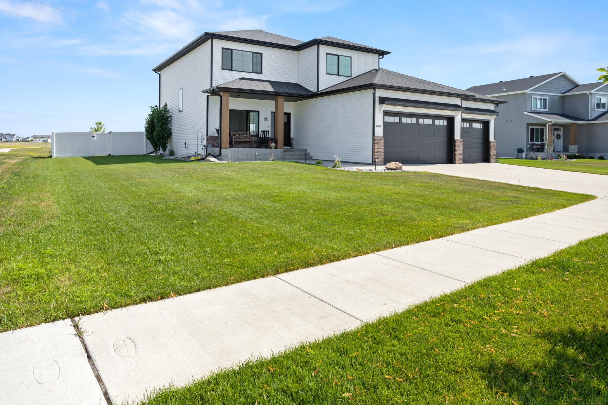 6012 31st Street S, Fargo ND 58104 - Photo 2 of 55